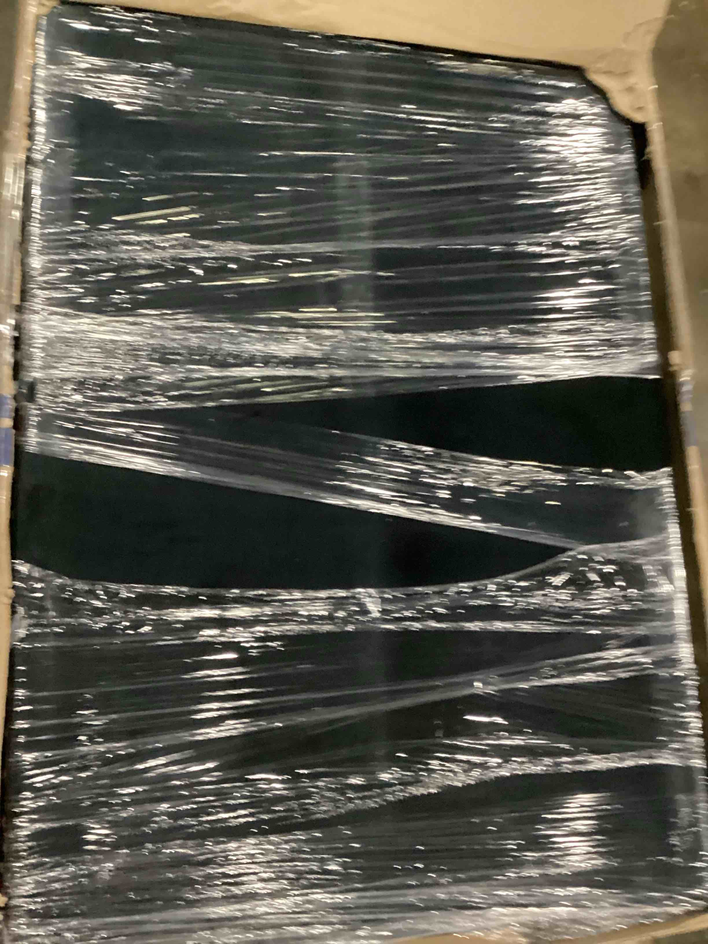 https://s3.amazonaws.com/lotting-images-prod/bidfta/RED6687681_1732733284546.jpeg