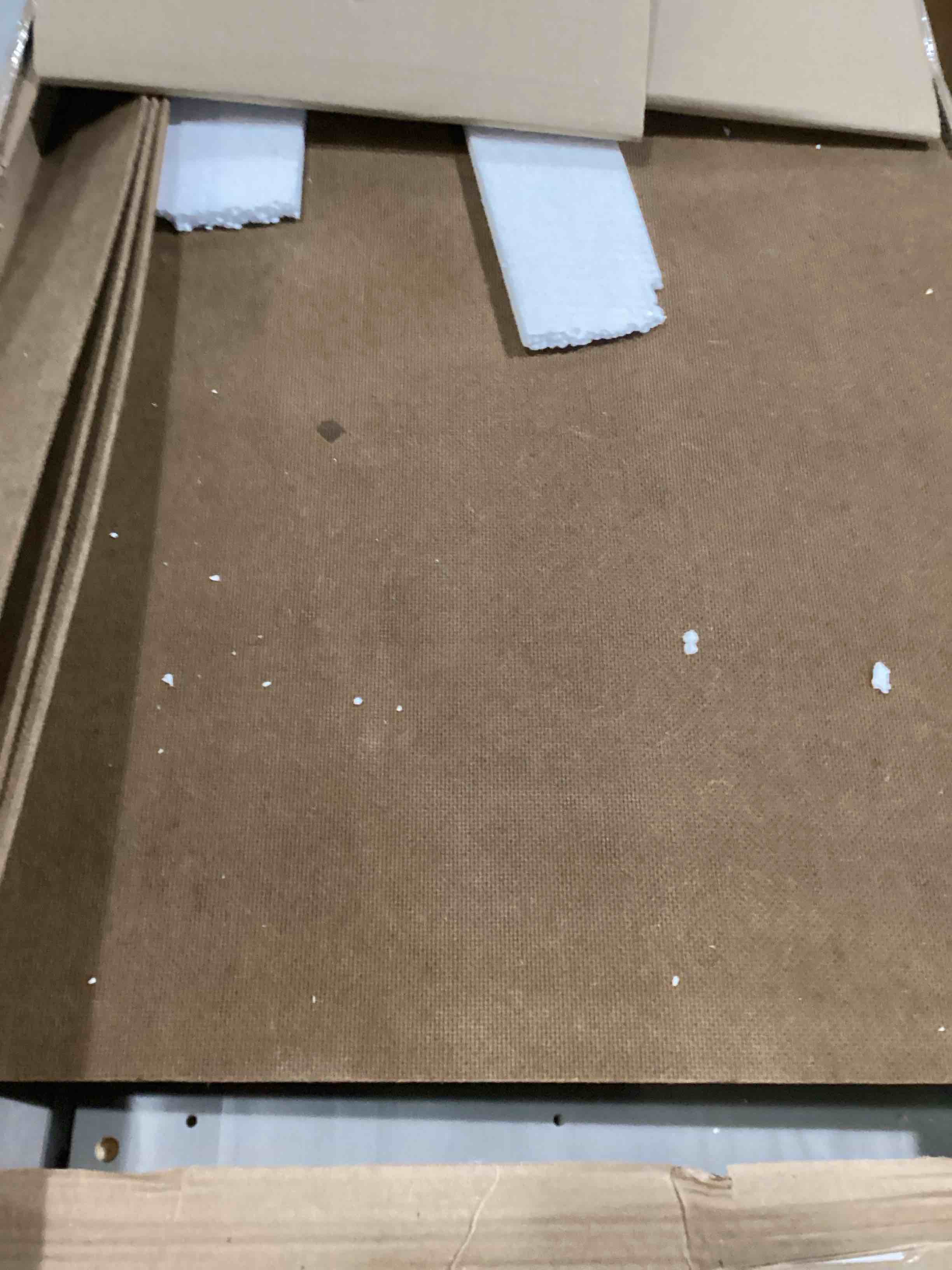 https://s3.amazonaws.com/lotting-images-prod/bidfta/RED6687700_1732883340184.jpeg
