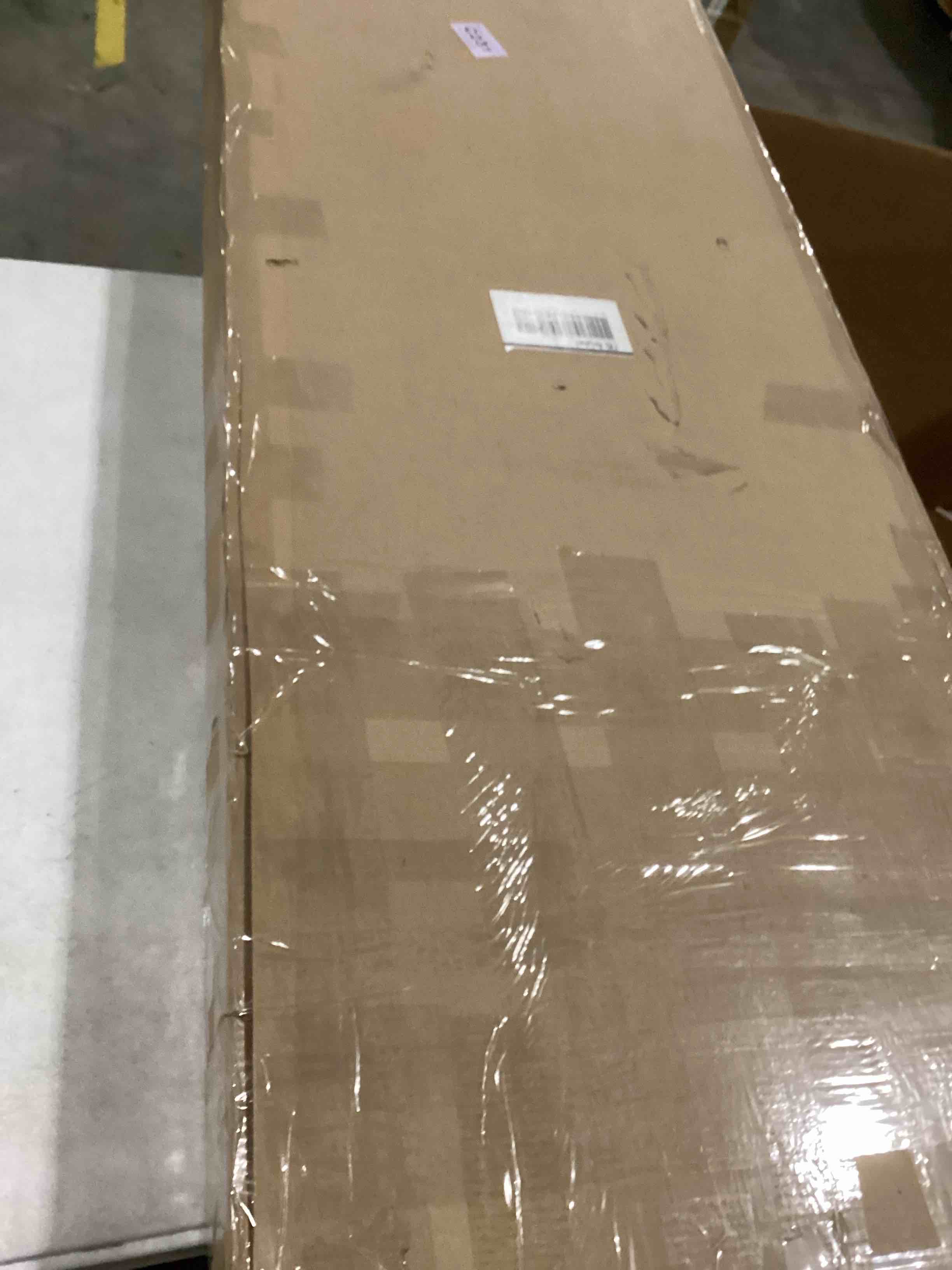 https://s3.amazonaws.com/lotting-images-prod/bidfta/RED6687700_1732883424529.jpeg