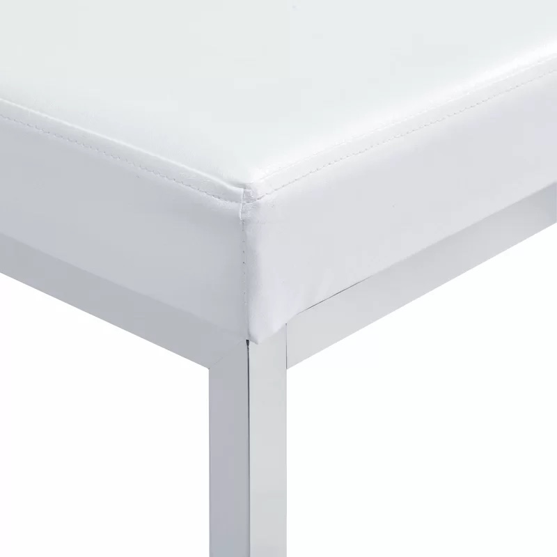 https://s3.amazonaws.com/lotting-images-prod/bidfta/RED6687704_1732884843254.jpeg