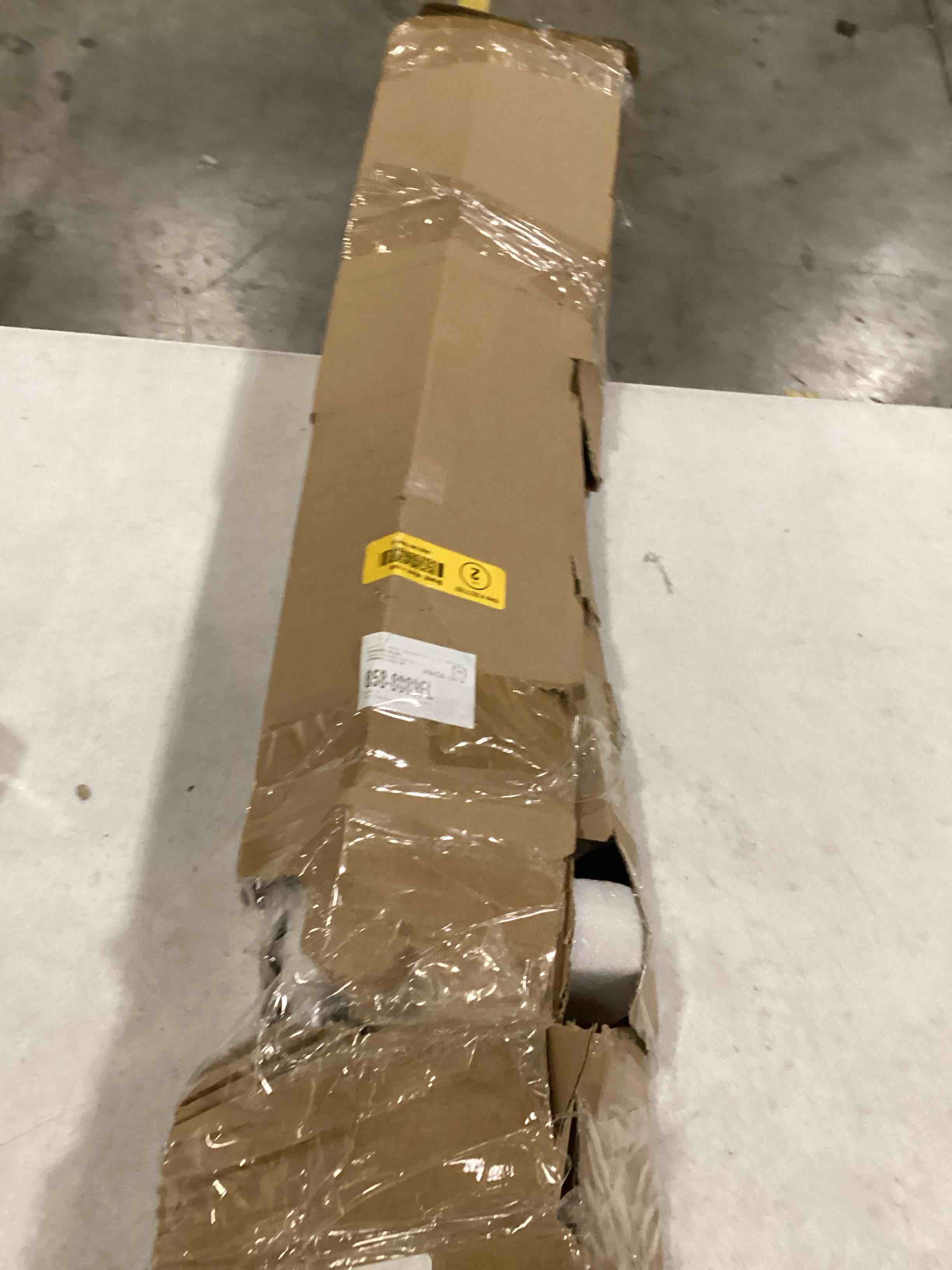 https://s3.amazonaws.com/lotting-images-prod/bidfta/RED6687943_1733163567124.jpeg