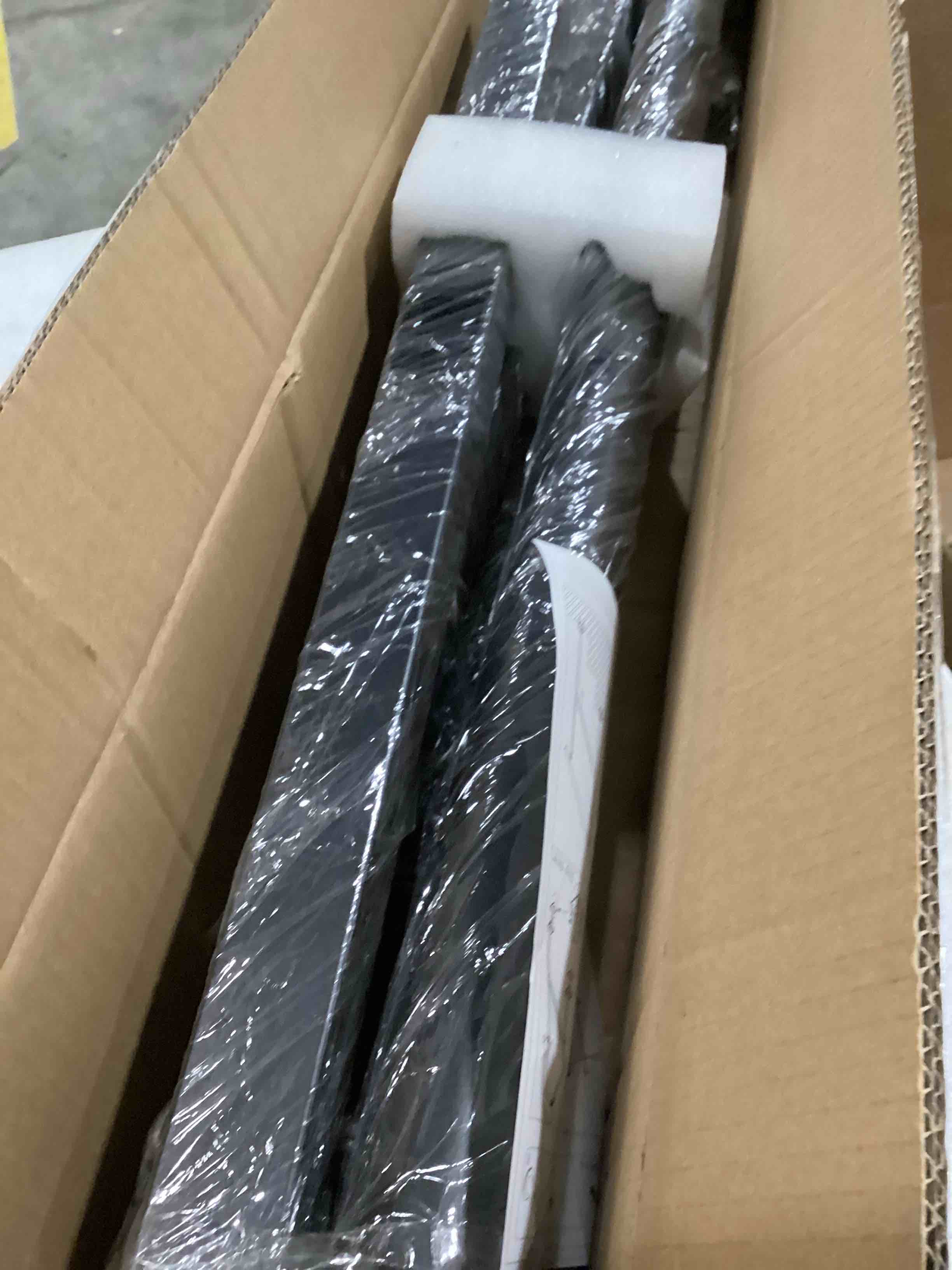 https://s3.amazonaws.com/lotting-images-prod/bidfta/RED6687976_1733229747045.jpeg