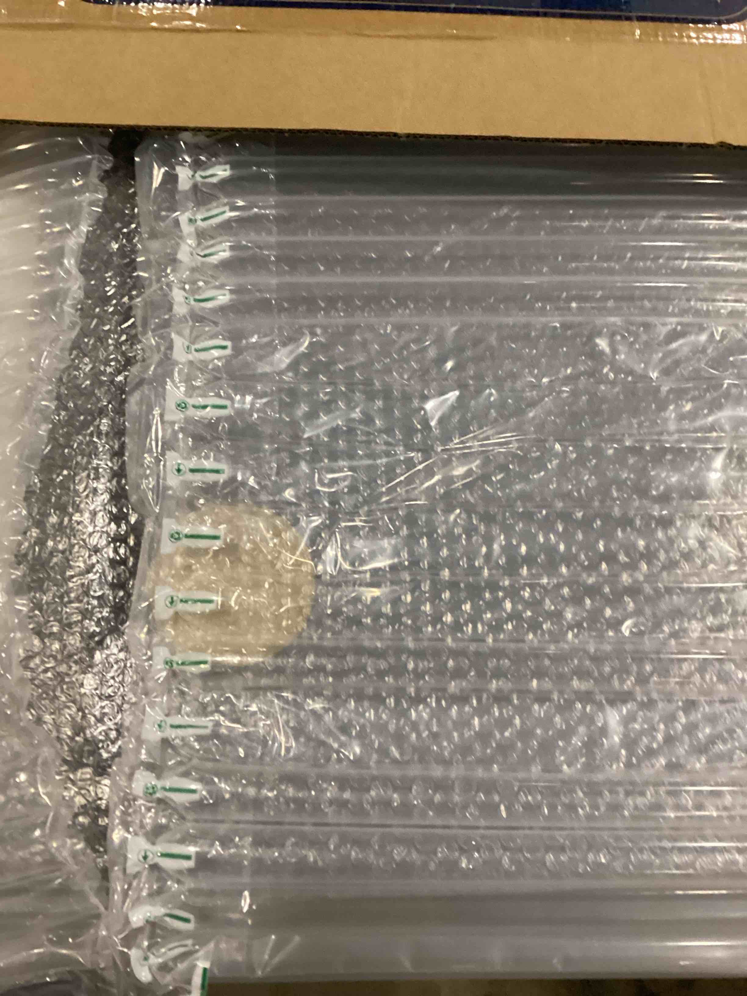https://s3.amazonaws.com/lotting-images-prod/bidfta/RED6687977_1733229848019.jpeg