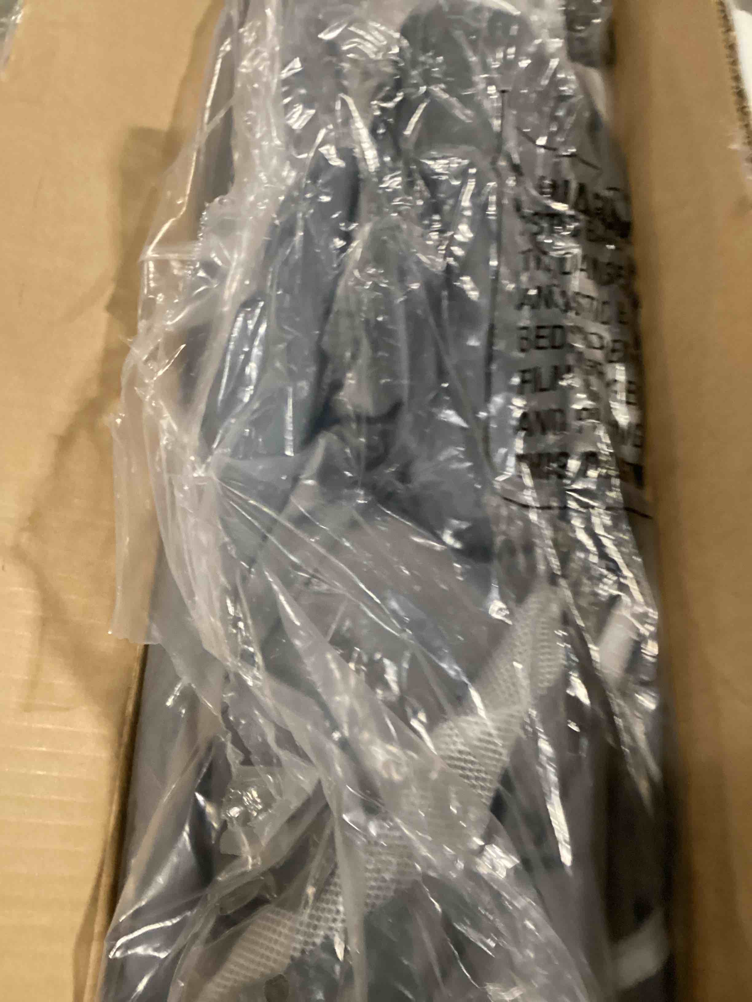 https://s3.amazonaws.com/lotting-images-prod/bidfta/RED6688032_1733239275465.jpeg
