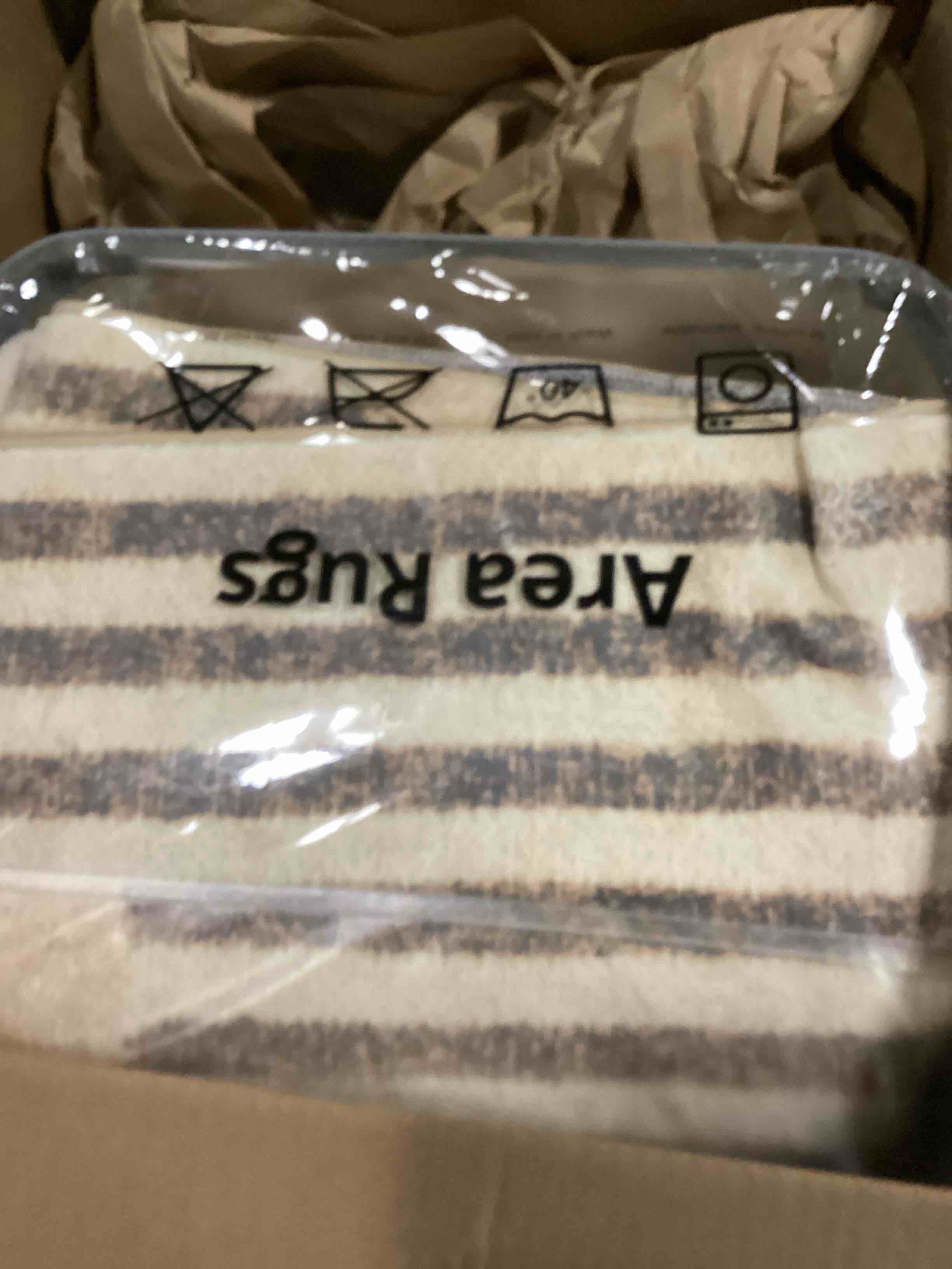 https://s3.amazonaws.com/lotting-images-prod/bidfta/RED6688126_1733314166512.jpeg