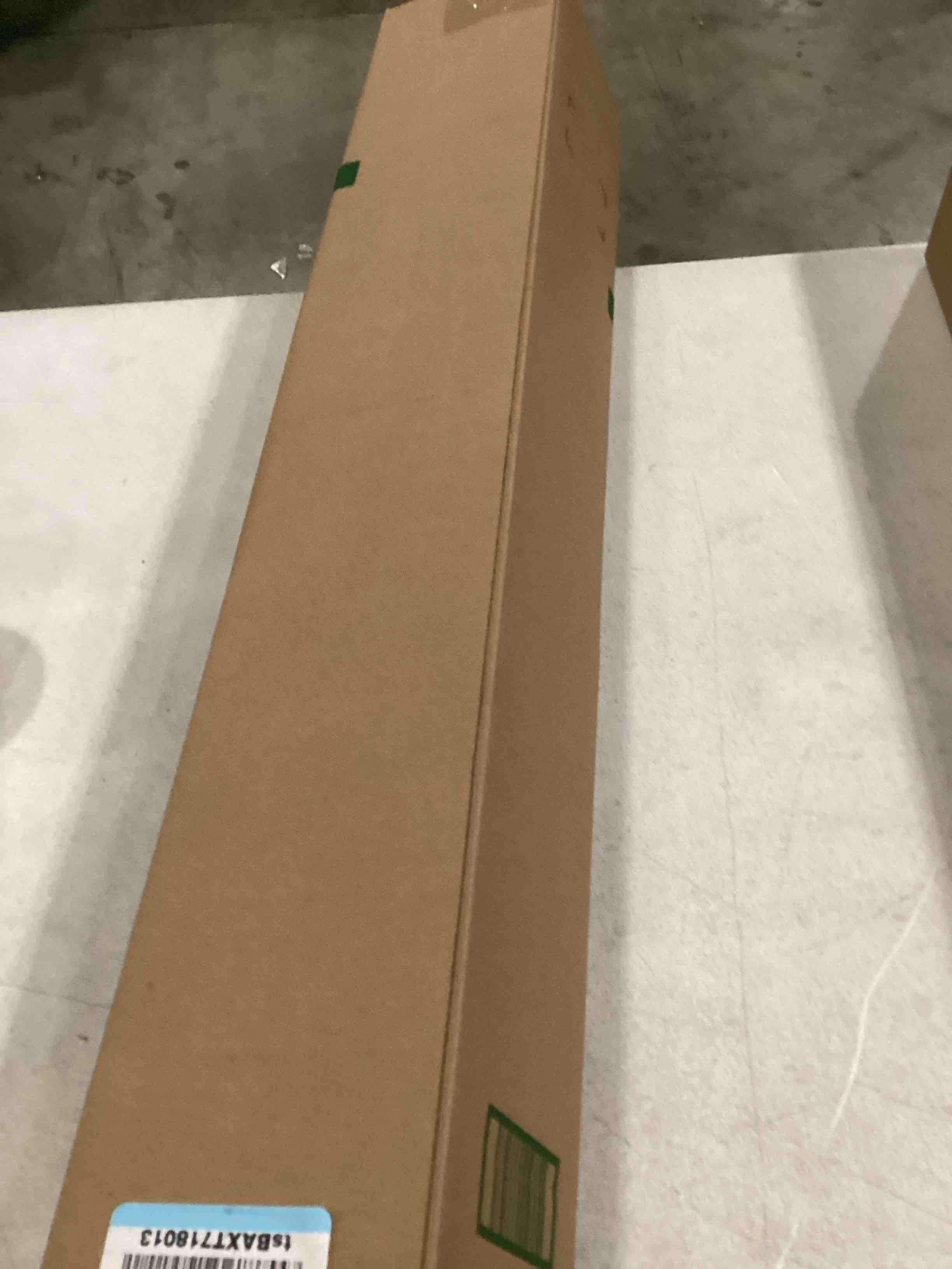 https://s3.amazonaws.com/lotting-images-prod/bidfta/RED6688780_1733945078124.jpeg