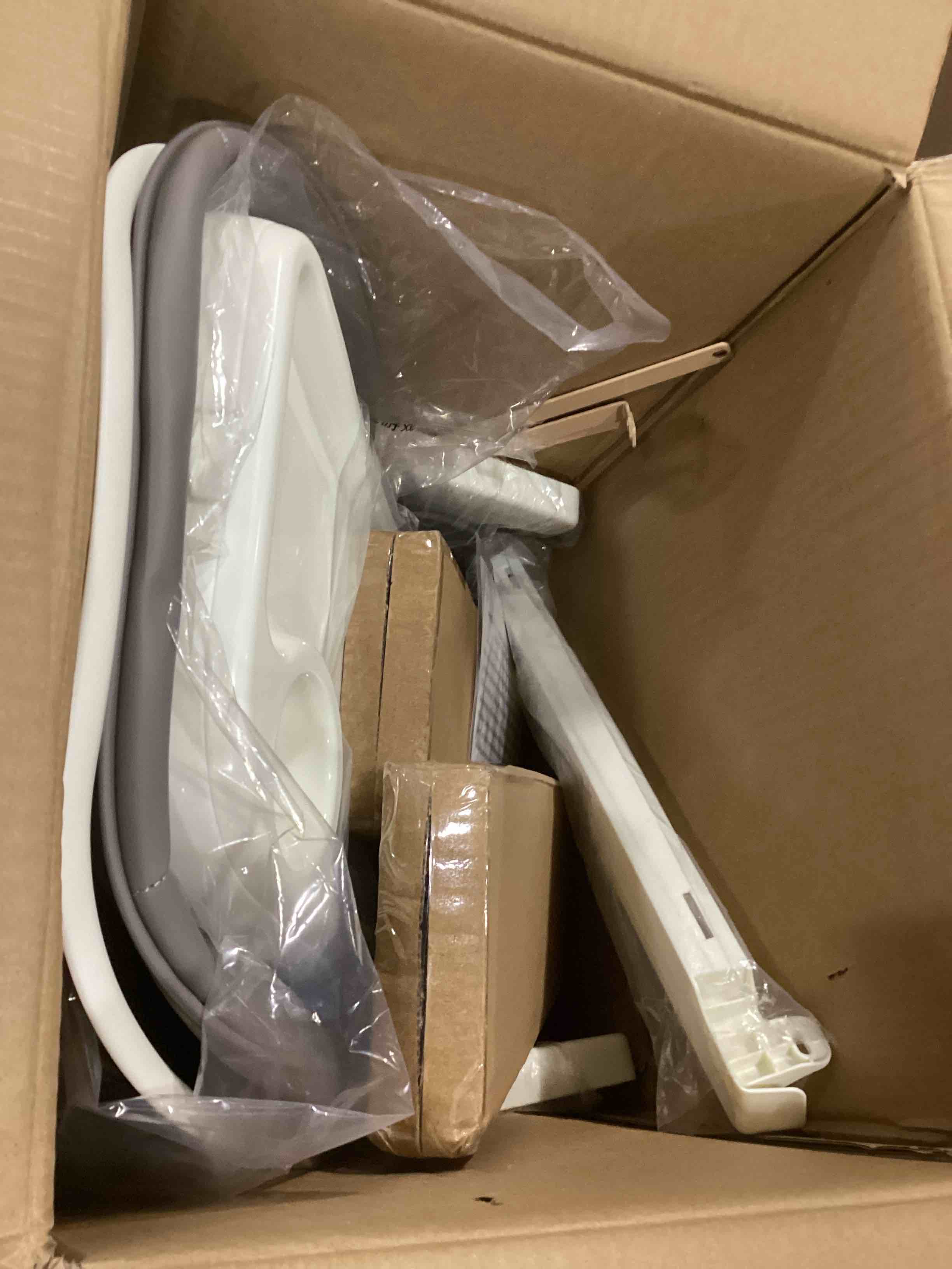 https://s3.amazonaws.com/lotting-images-prod/bidfta/RED6689806_1734527531413.jpeg