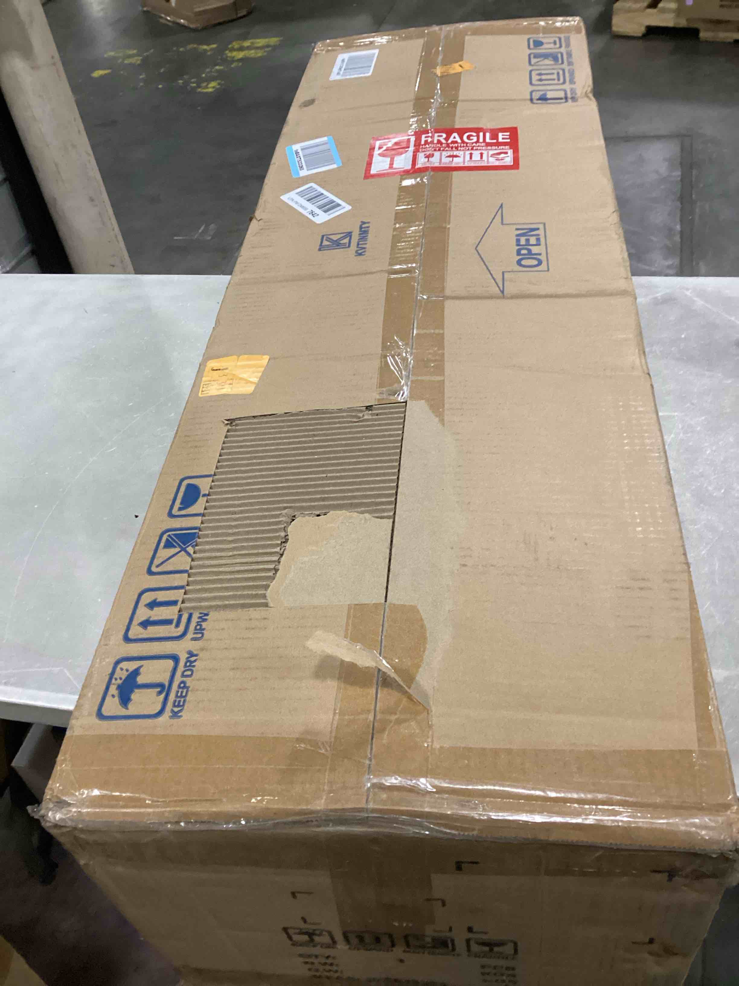 https://s3.amazonaws.com/lotting-images-prod/bidfta/RED6690371_1735580173585.jpeg