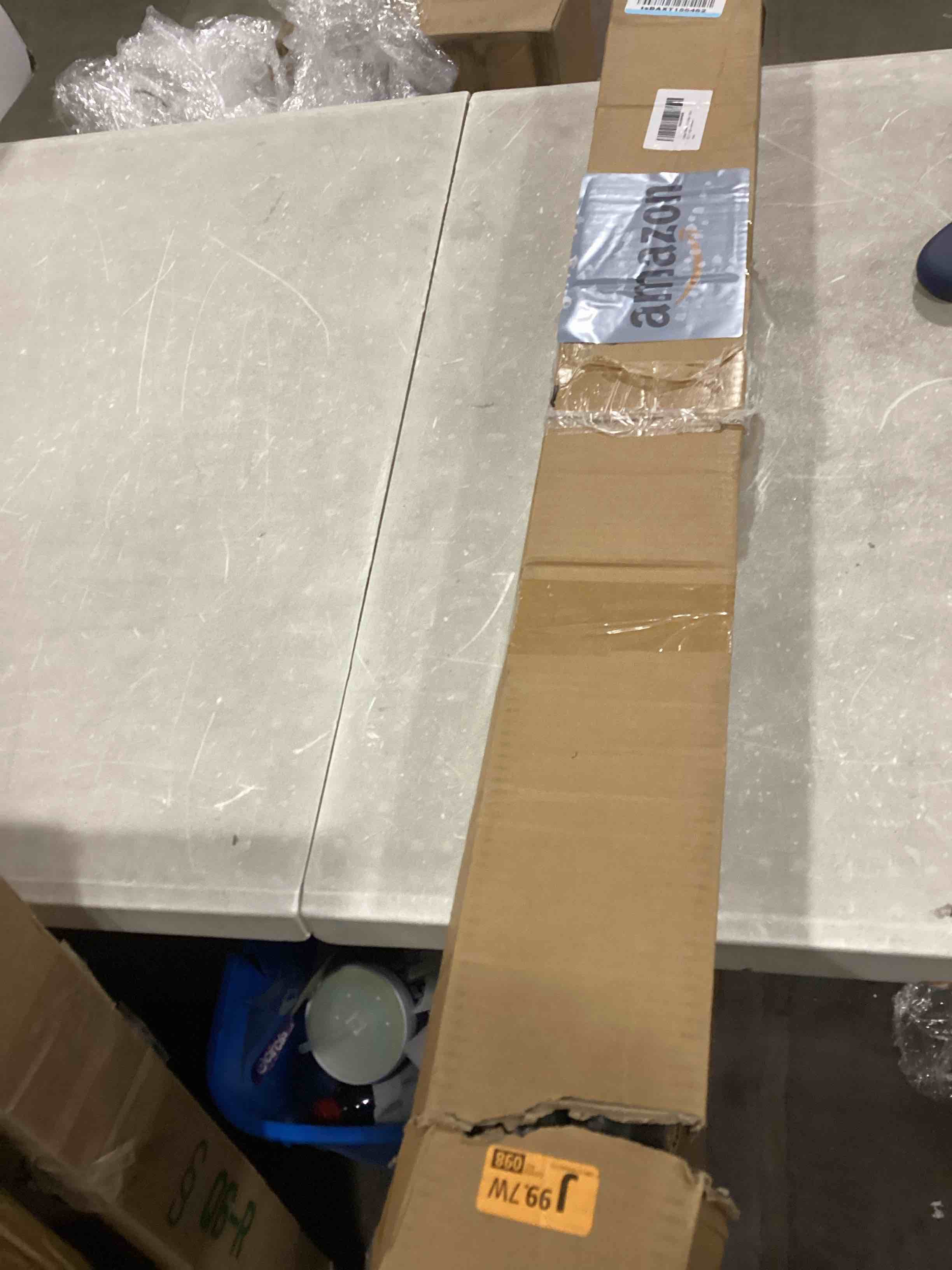 https://s3.amazonaws.com/lotting-images-prod/bidfta/RED6690388_1735583231929.jpeg