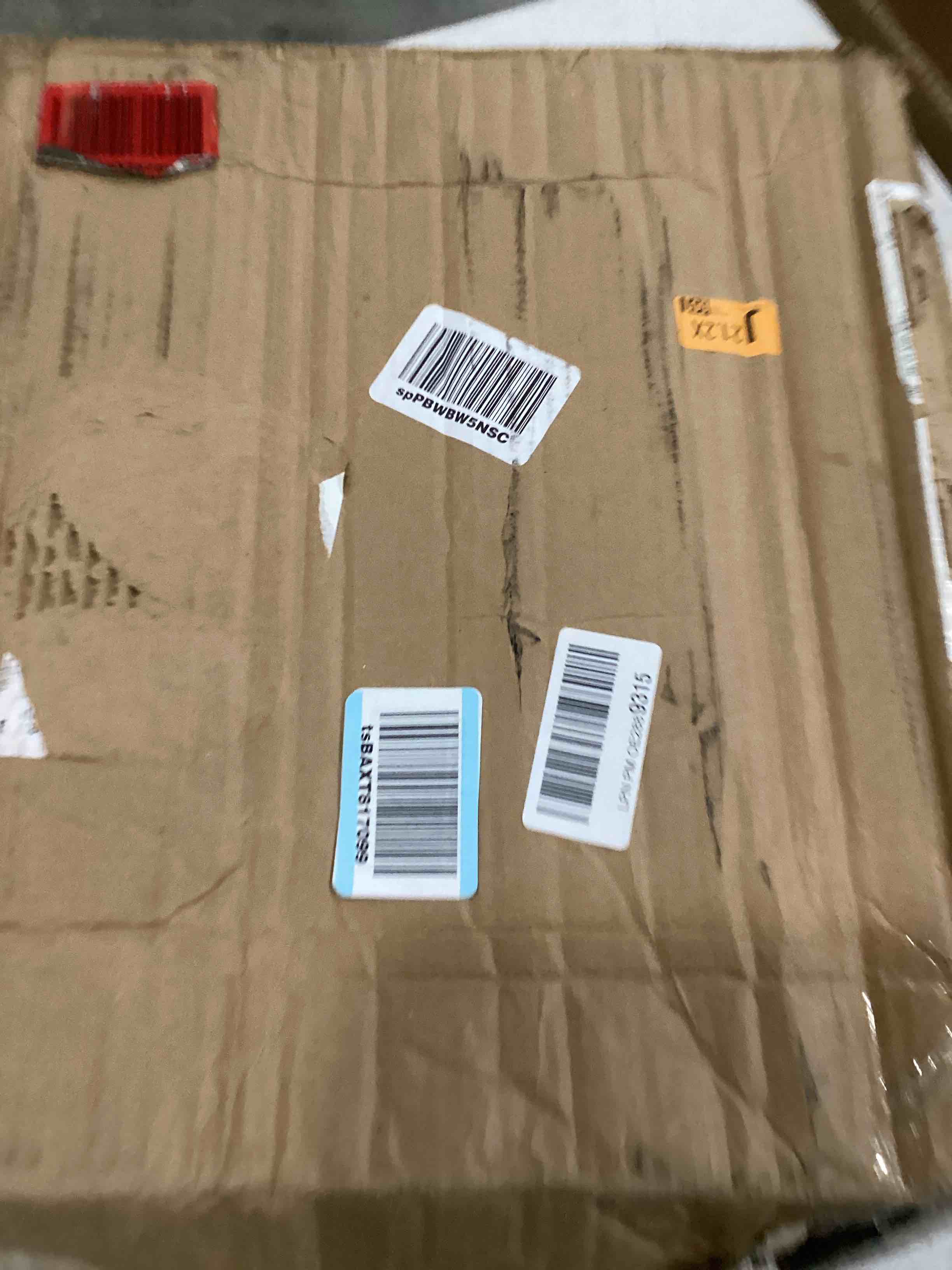 https://s3.amazonaws.com/lotting-images-prod/bidfta/RED6690599_1734356048271.jpeg