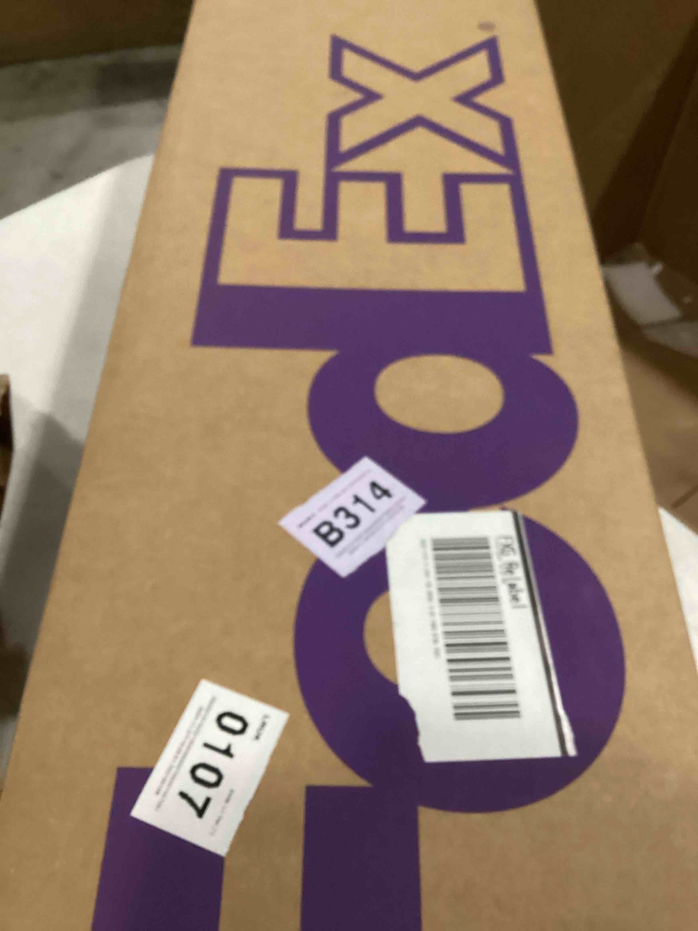https://s3.amazonaws.com/lotting-images-prod/bidfta/RED6690694_1734374648629.jpeg
