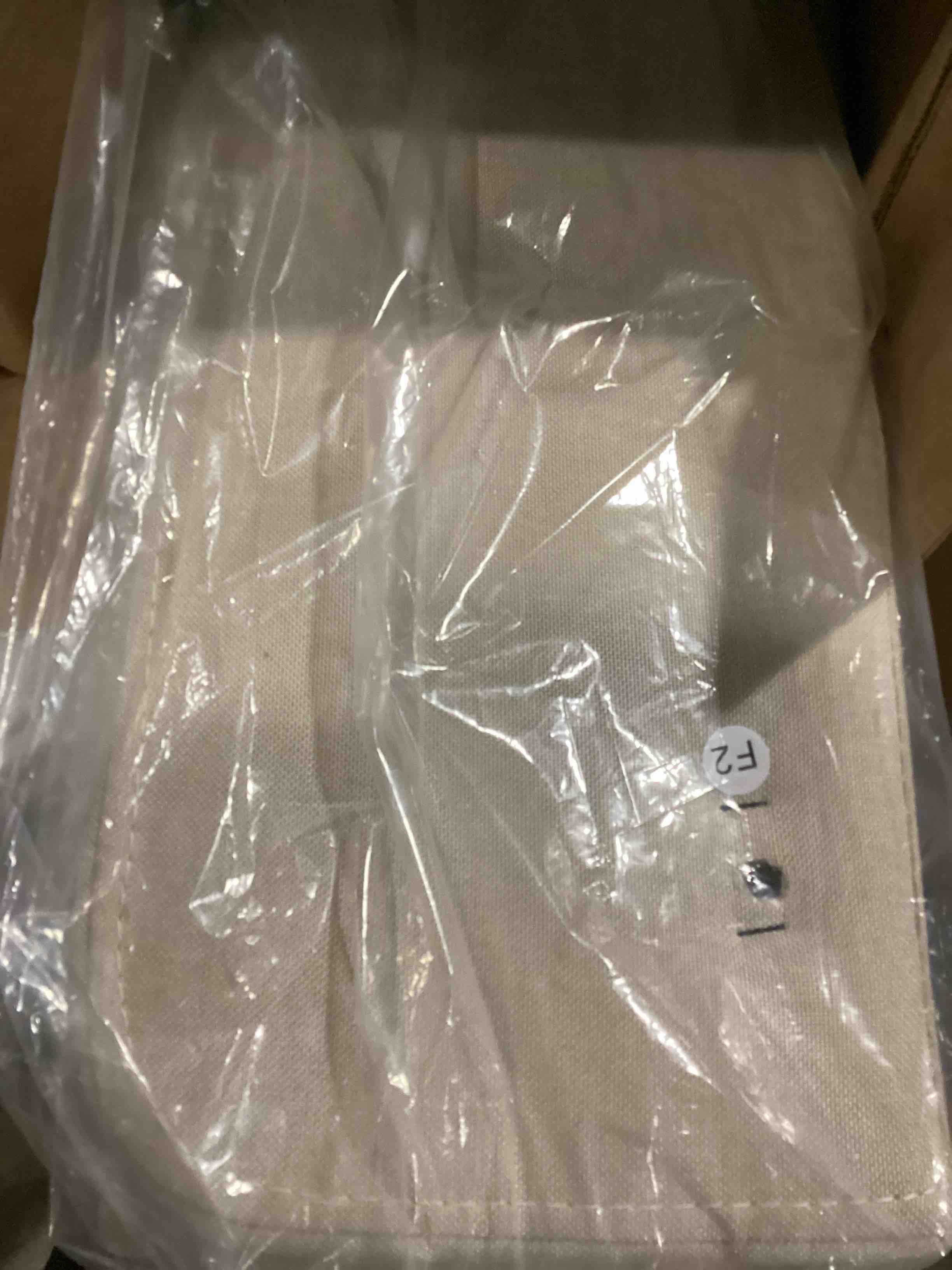 https://s3.amazonaws.com/lotting-images-prod/bidfta/RED6690694_1734374651932.jpeg