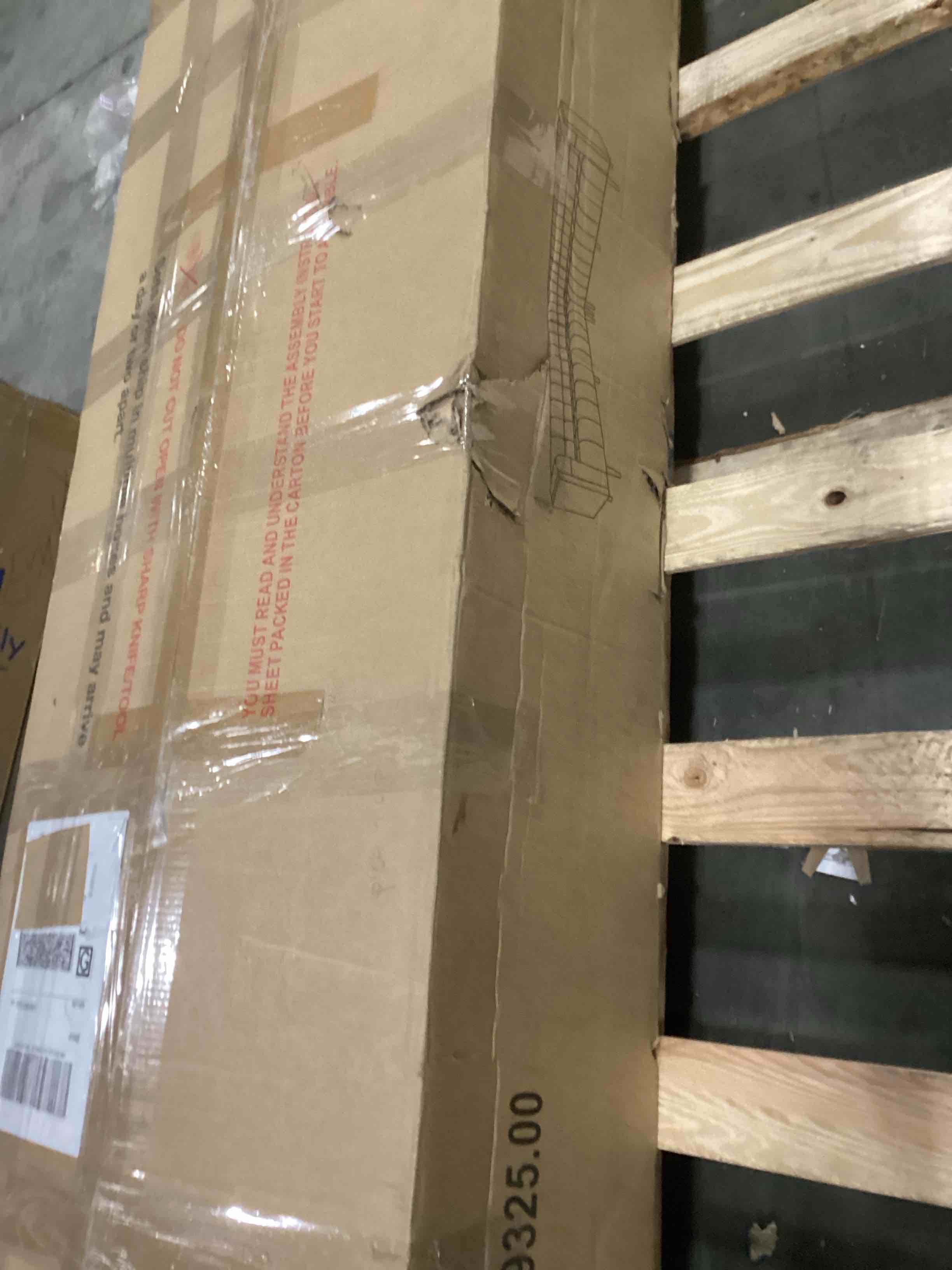 https://s3.amazonaws.com/lotting-images-prod/bidfta/RED6690969_1734626850872.jpeg
