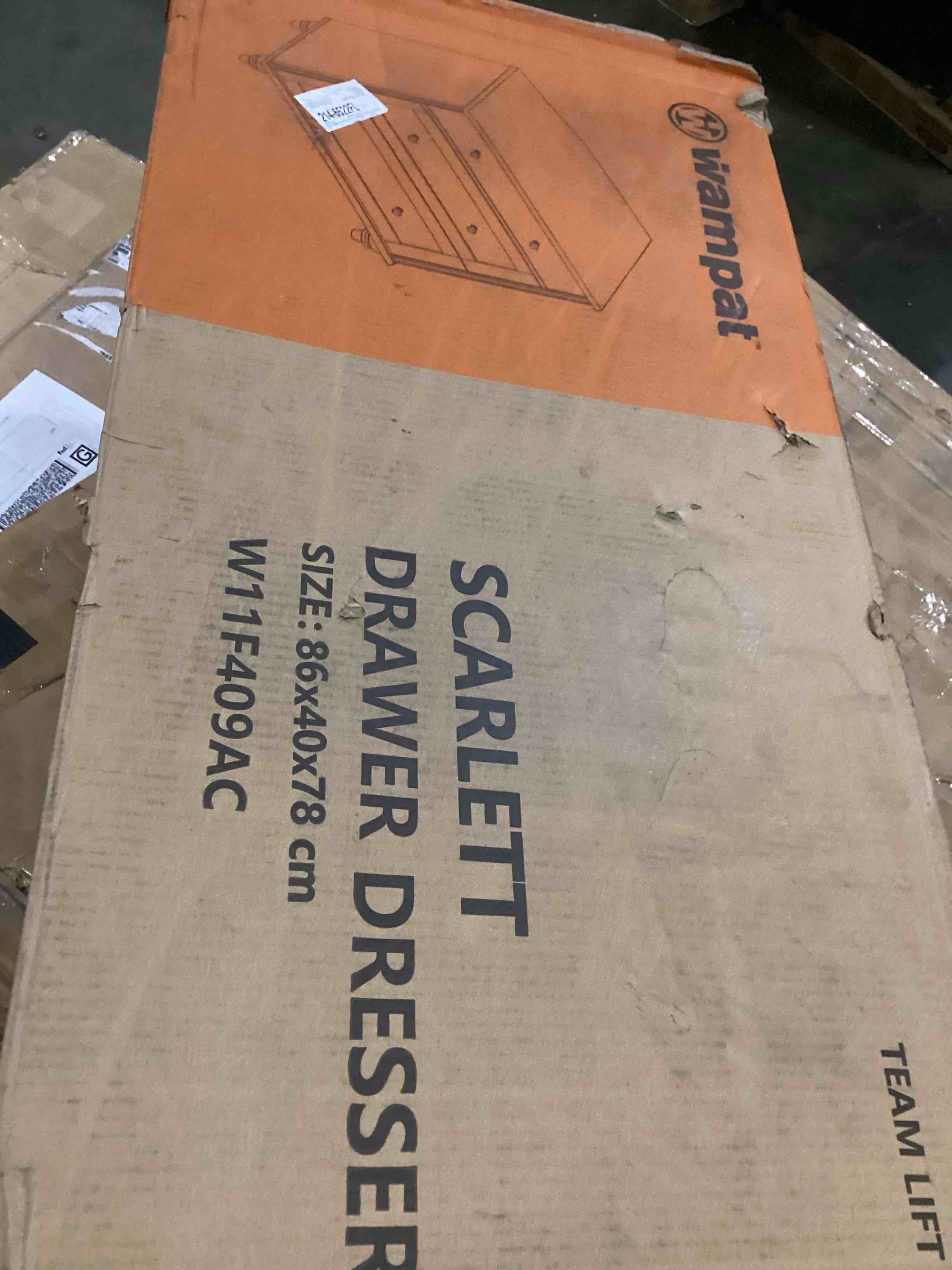 https://s3.amazonaws.com/lotting-images-prod/bidfta/RED6691483_1736278204906.jpeg