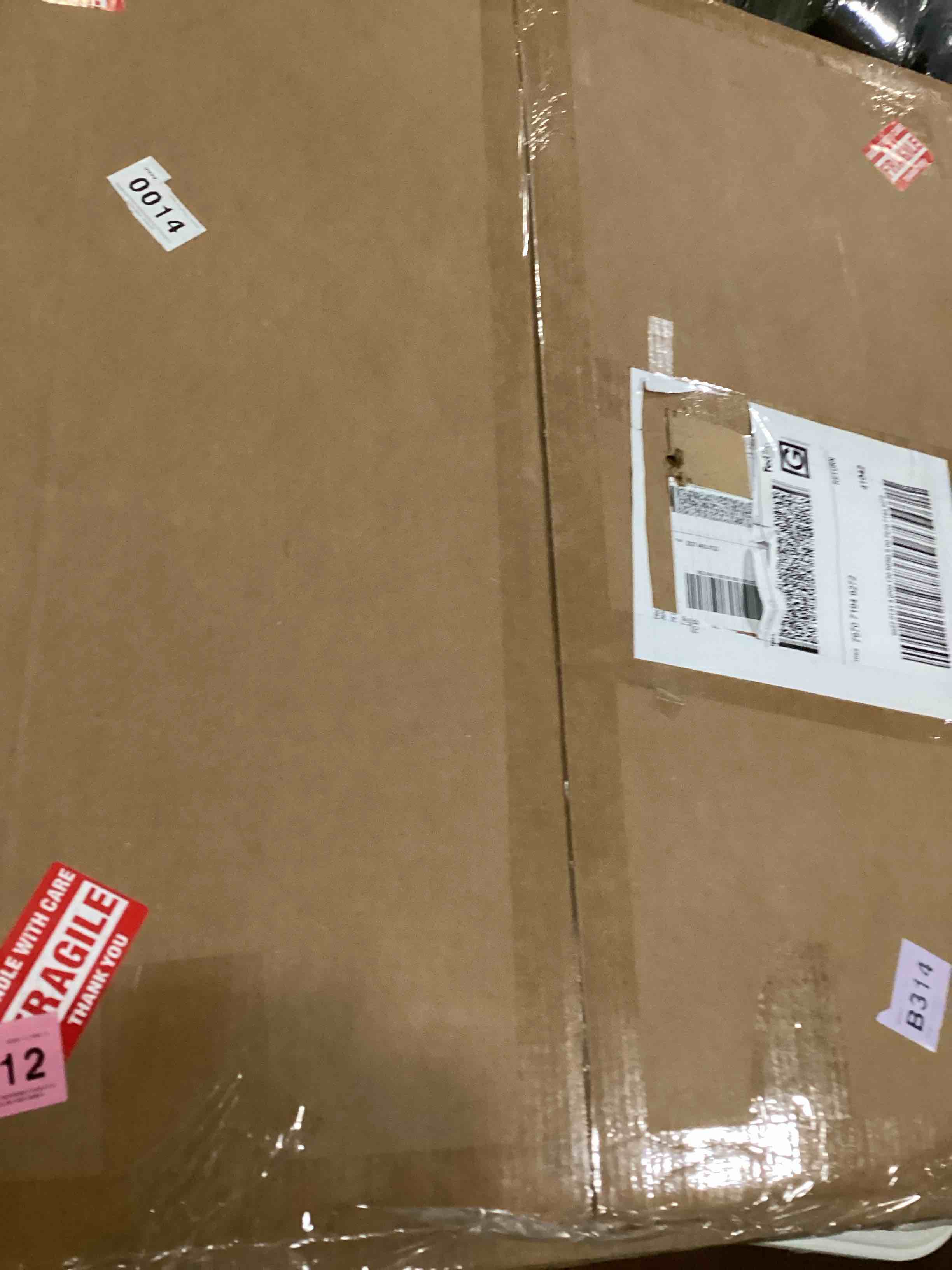 https://s3.amazonaws.com/lotting-images-prod/bidfta/RED6691500_1736341159463.jpeg