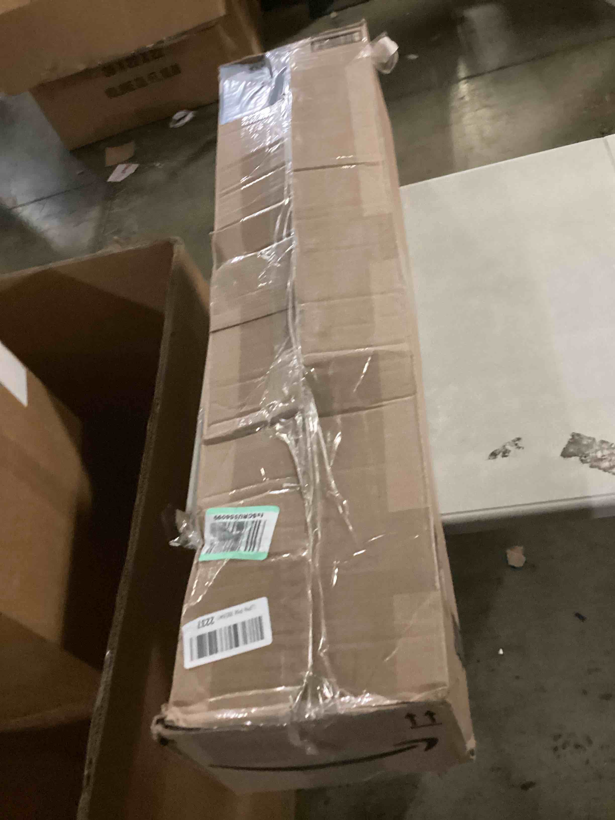 https://s3.amazonaws.com/lotting-images-prod/bidfta/RED6695769_1726753406725.jpeg