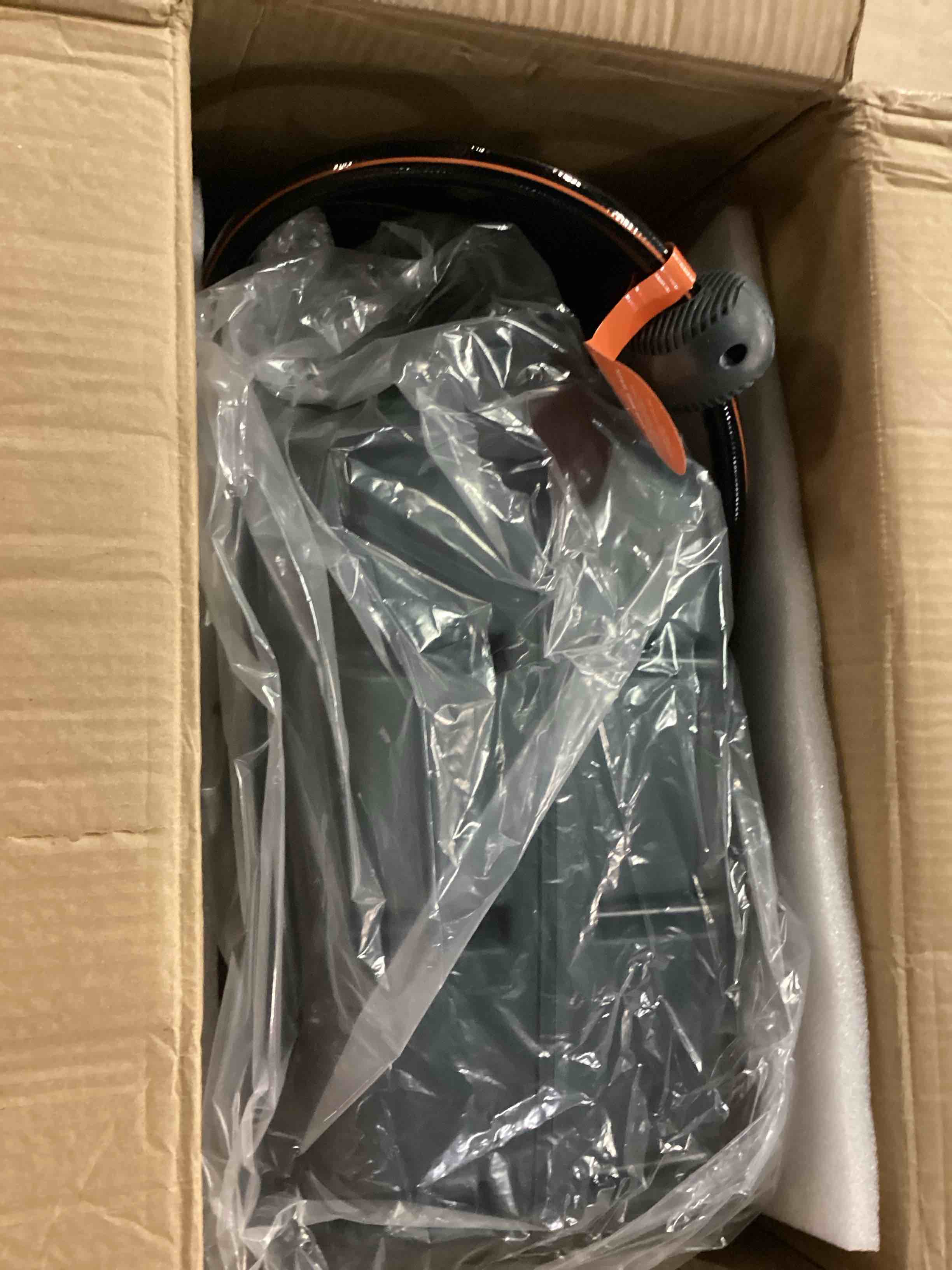 https://s3.amazonaws.com/lotting-images-prod/bidfta/RED6696256_1727204803668.jpeg