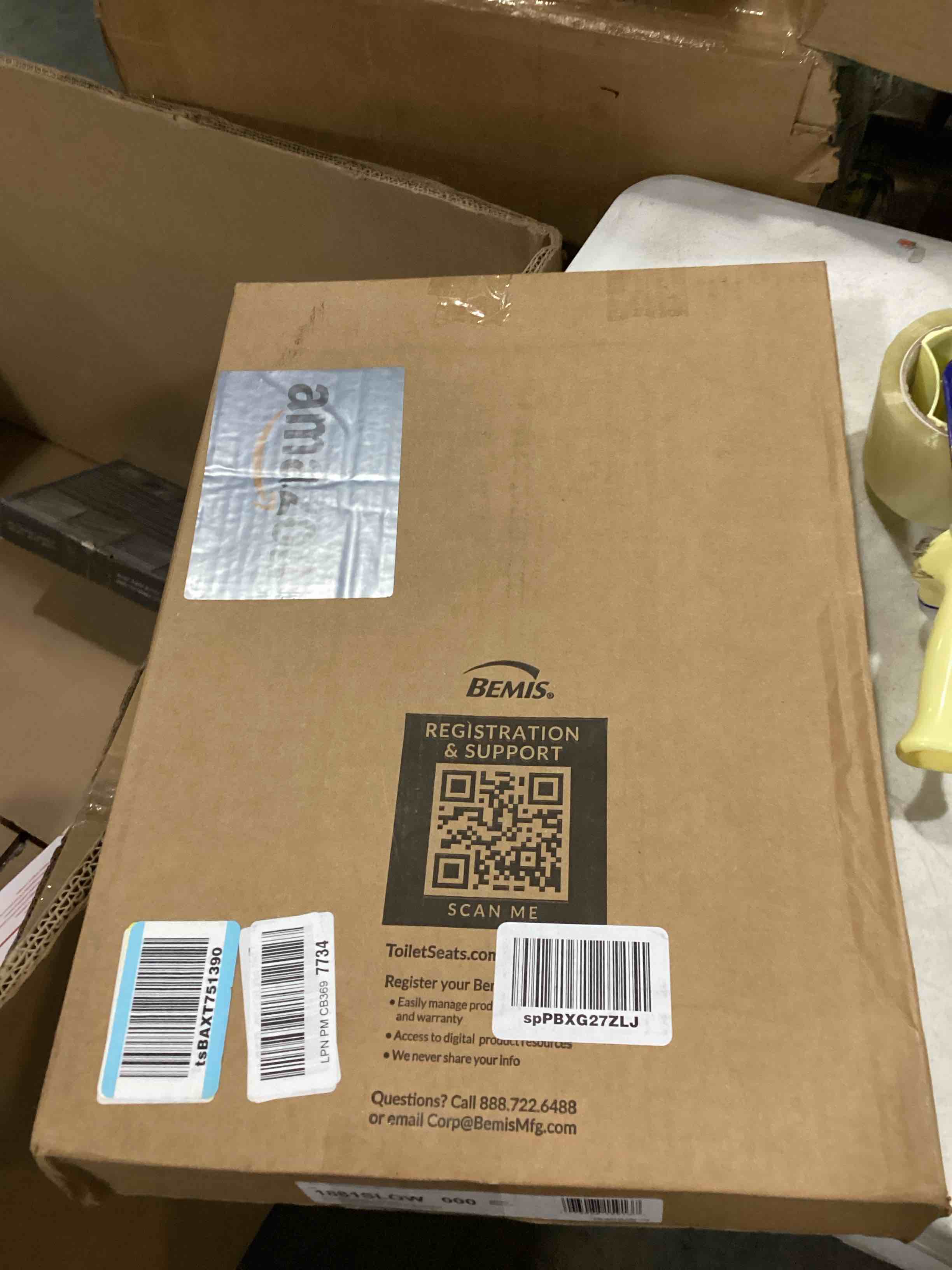 https://s3.amazonaws.com/lotting-images-prod/bidfta/RED6696712_1728653092398.jpeg