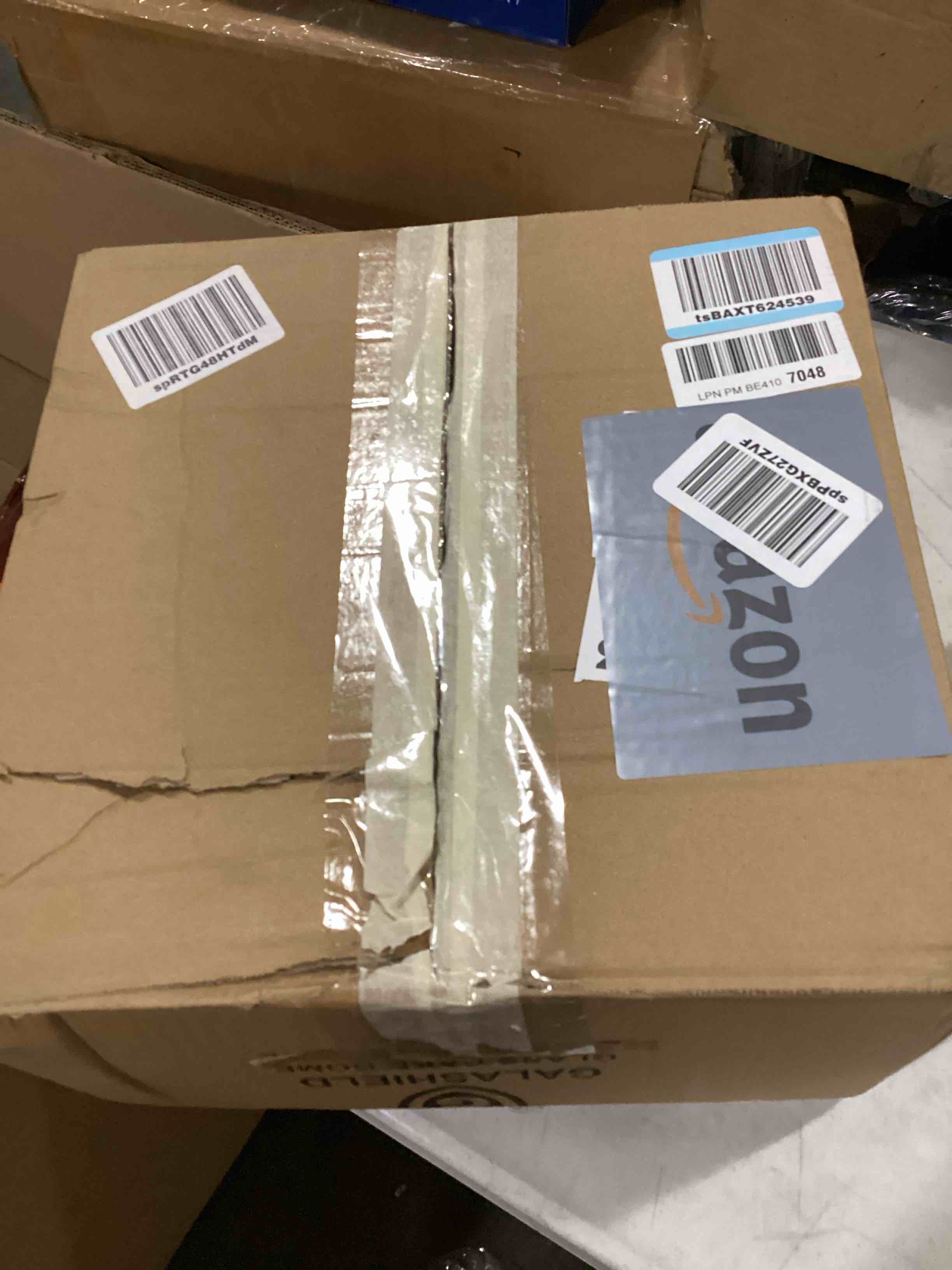 https://s3.amazonaws.com/lotting-images-prod/bidfta/RED6696719_1728653842606.jpeg