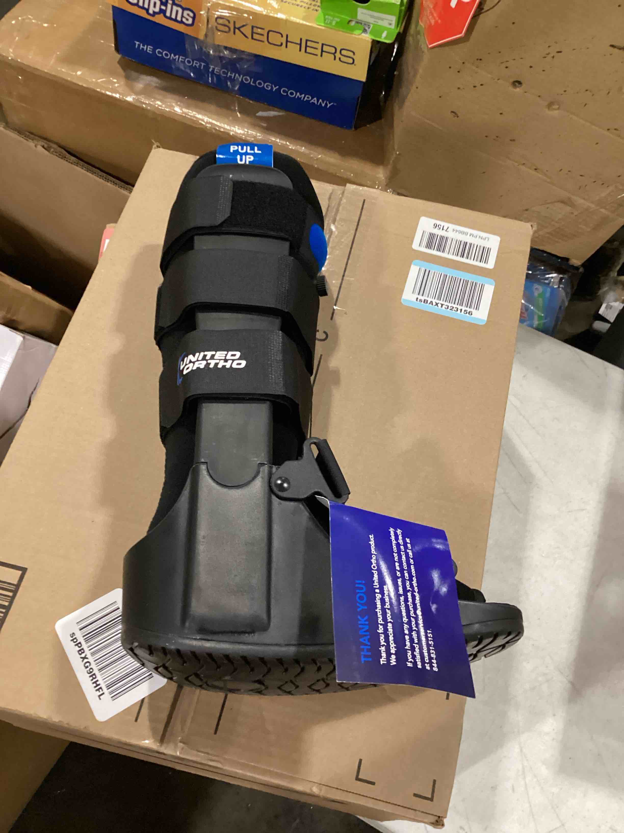 United Ortho Air Cam Walker Fracture Boot, Extra Small, Black