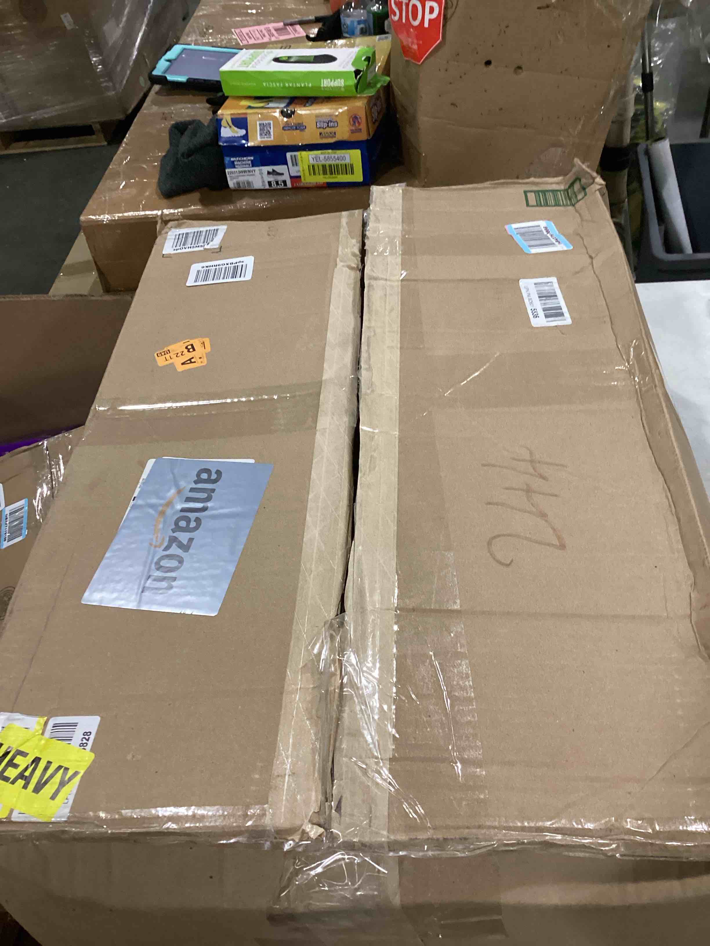 https://s3.amazonaws.com/lotting-images-prod/bidfta/RED6696784_1728666632710.jpeg