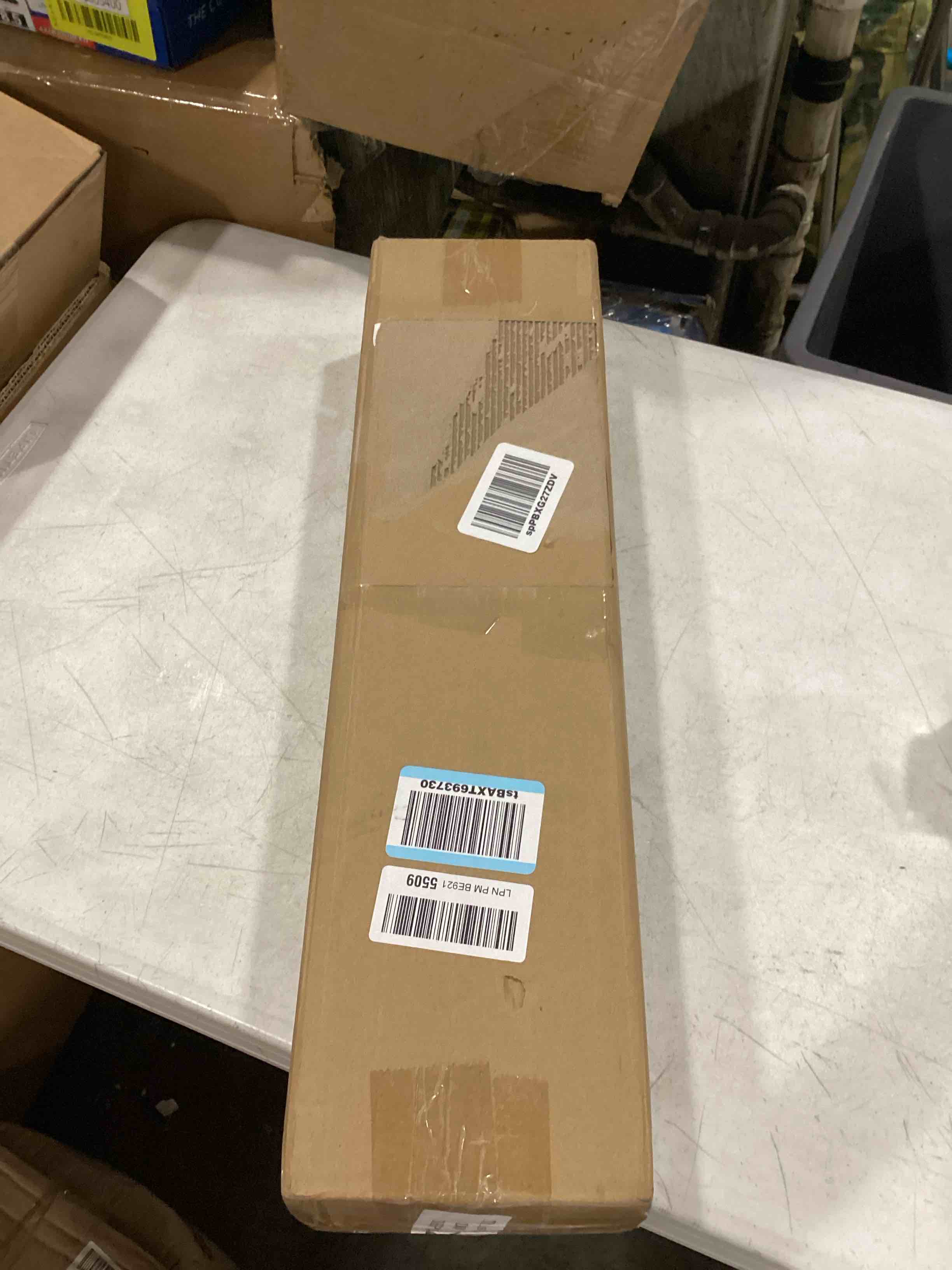 https://s3.amazonaws.com/lotting-images-prod/bidfta/RED6696826_1728904027330.jpeg
