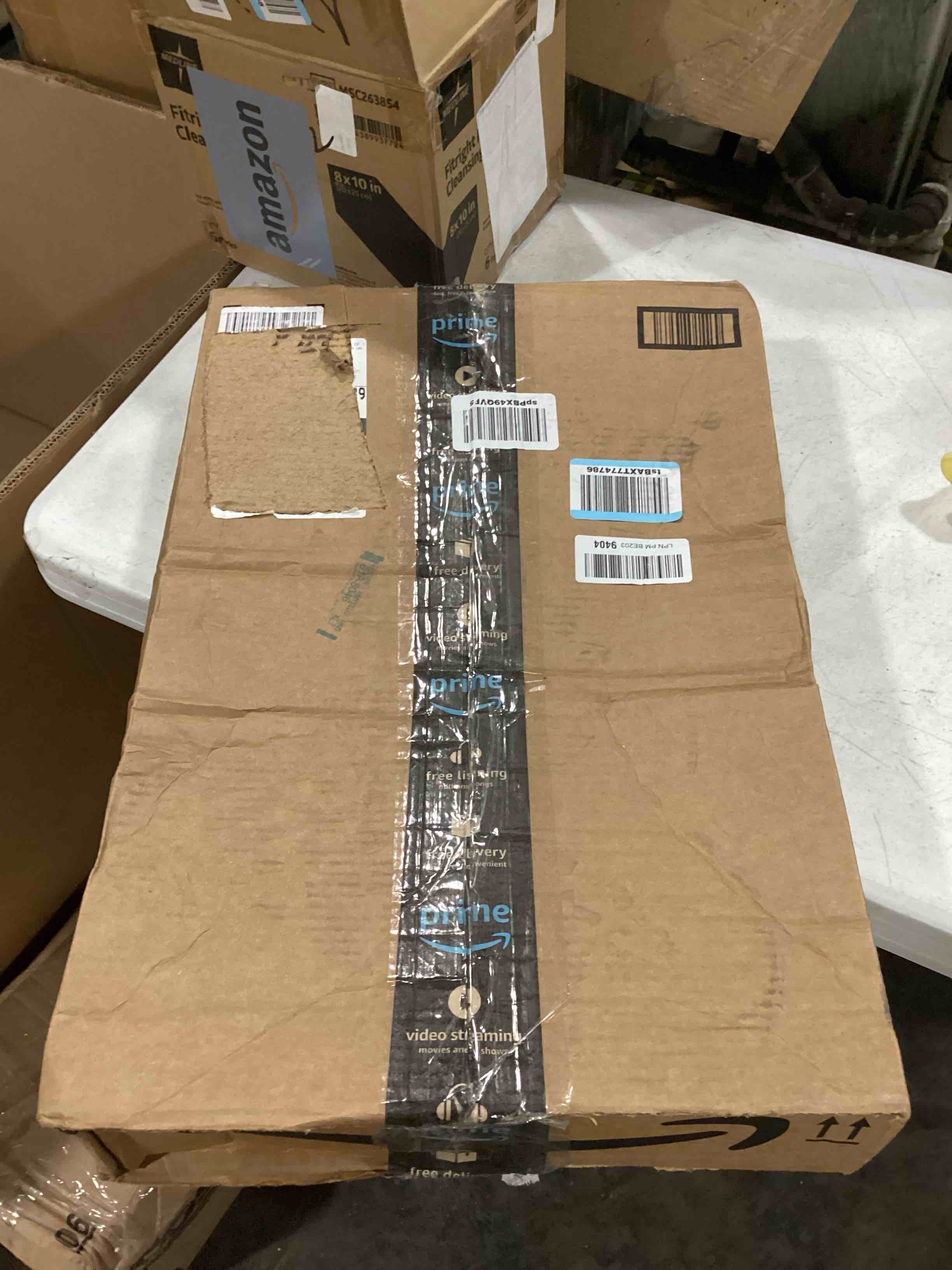 https://s3.amazonaws.com/lotting-images-prod/bidfta/RED6696856_1728909391201.jpeg