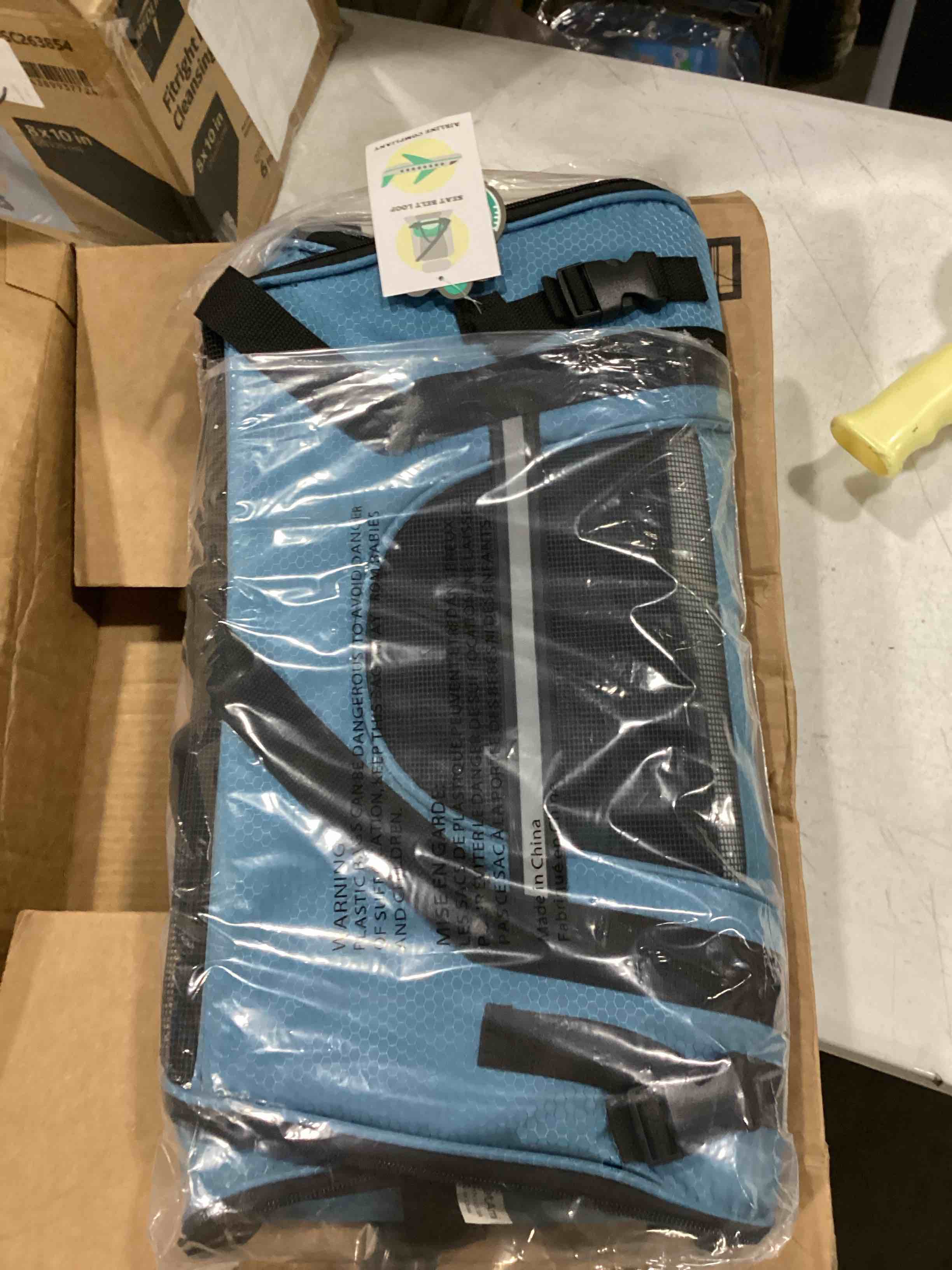 https://s3.amazonaws.com/lotting-images-prod/bidfta/RED6696856_1728909414125.jpeg