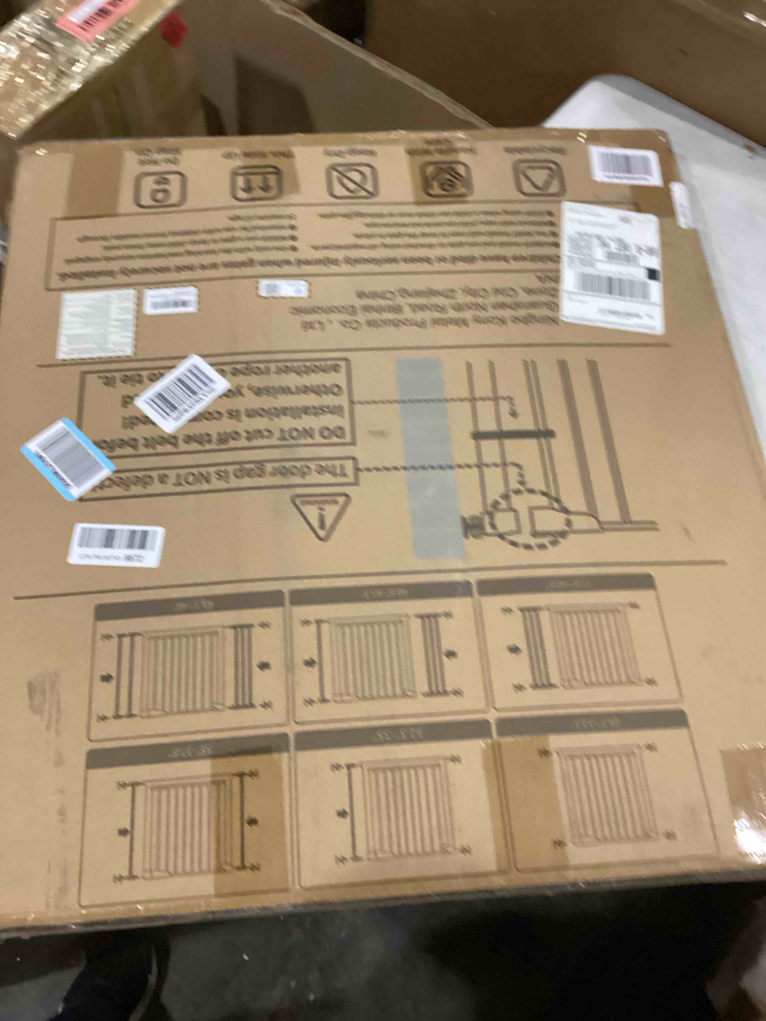 https://s3.amazonaws.com/lotting-images-prod/bidfta/RED6697331_1729180221947.jpeg