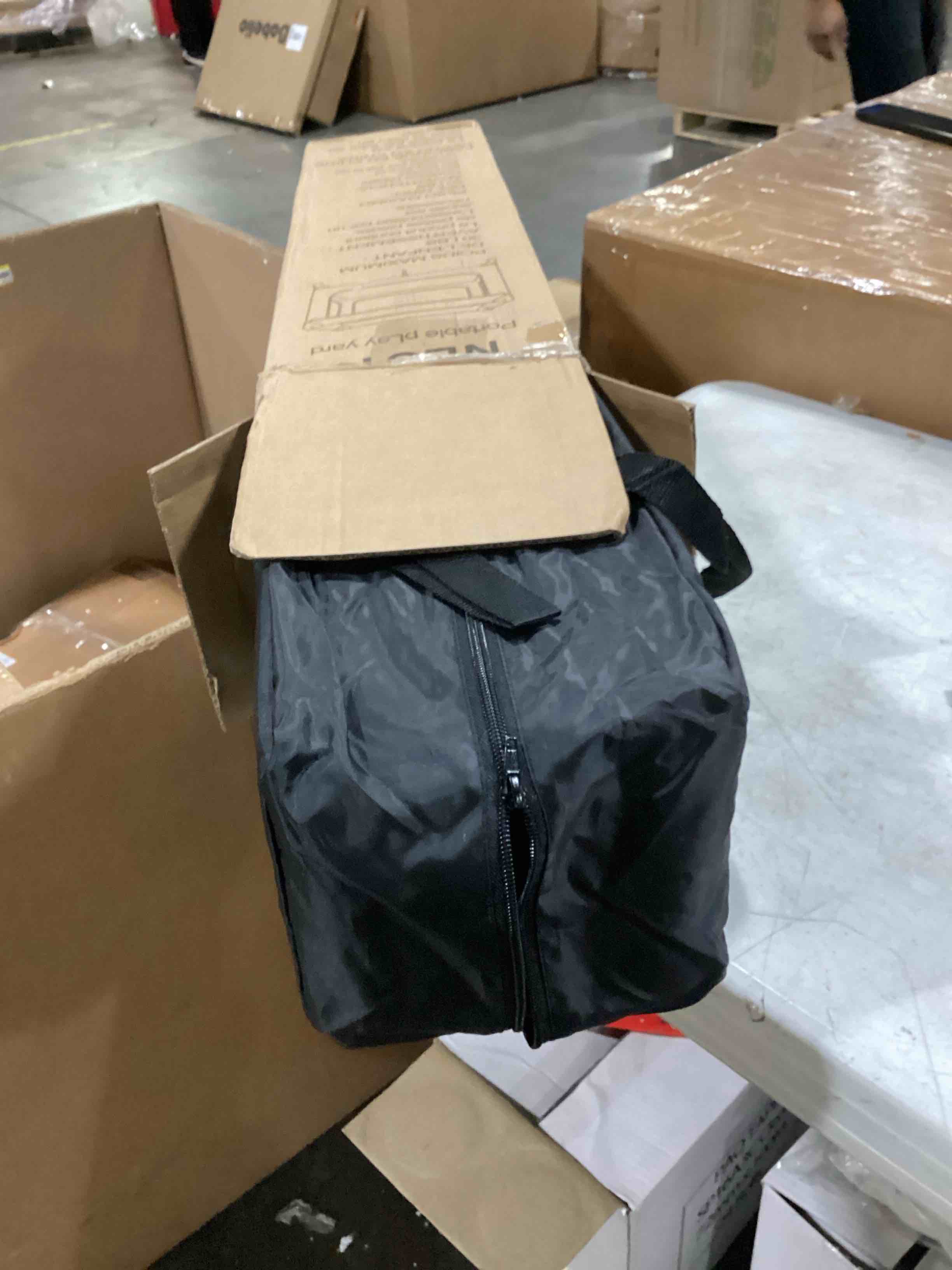 https://s3.amazonaws.com/lotting-images-prod/bidfta/RED6697489_1729266213291.jpeg