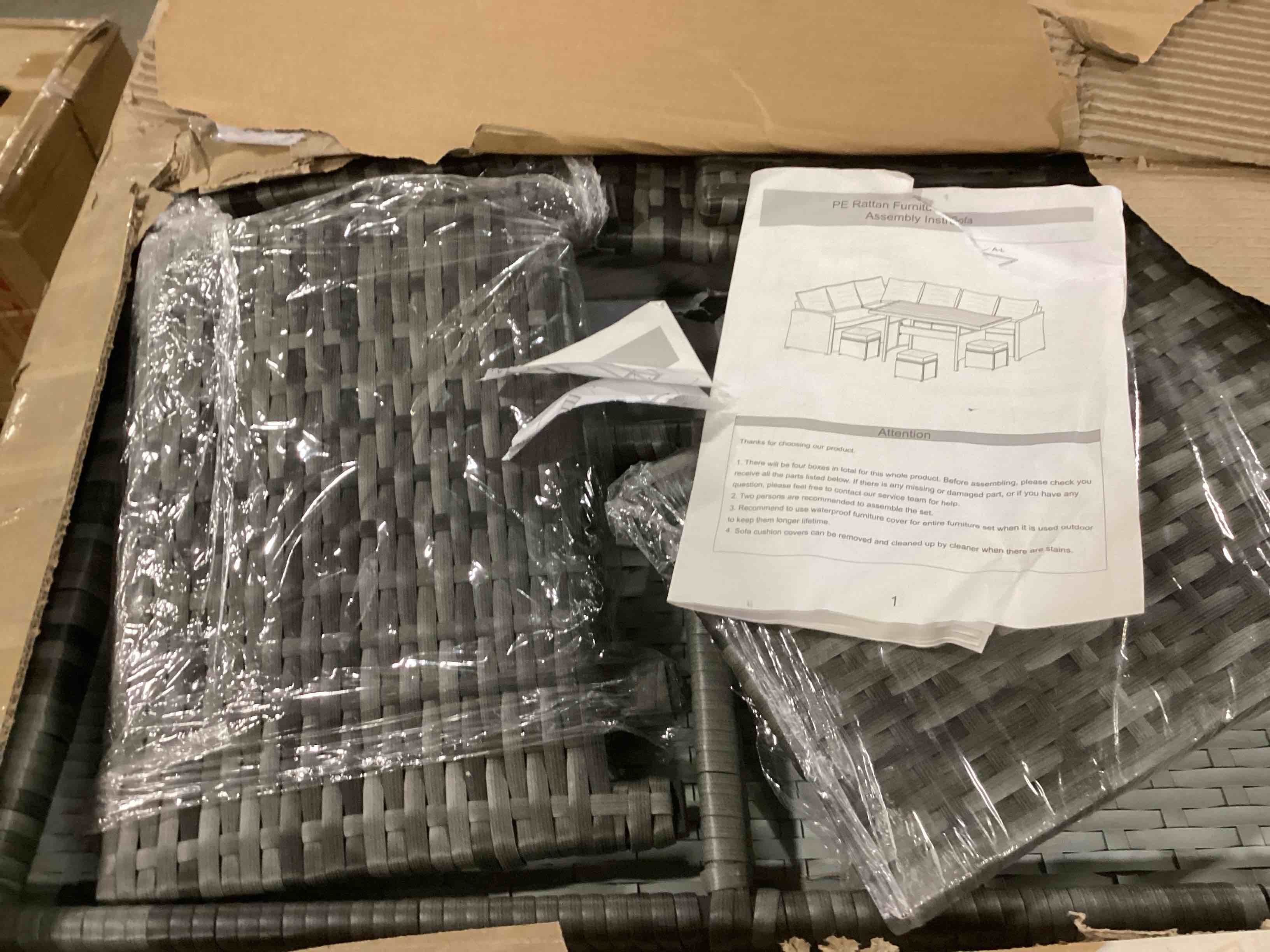https://s3.amazonaws.com/lotting-images-prod/bidfta/RED6697704_1729523169327.jpeg