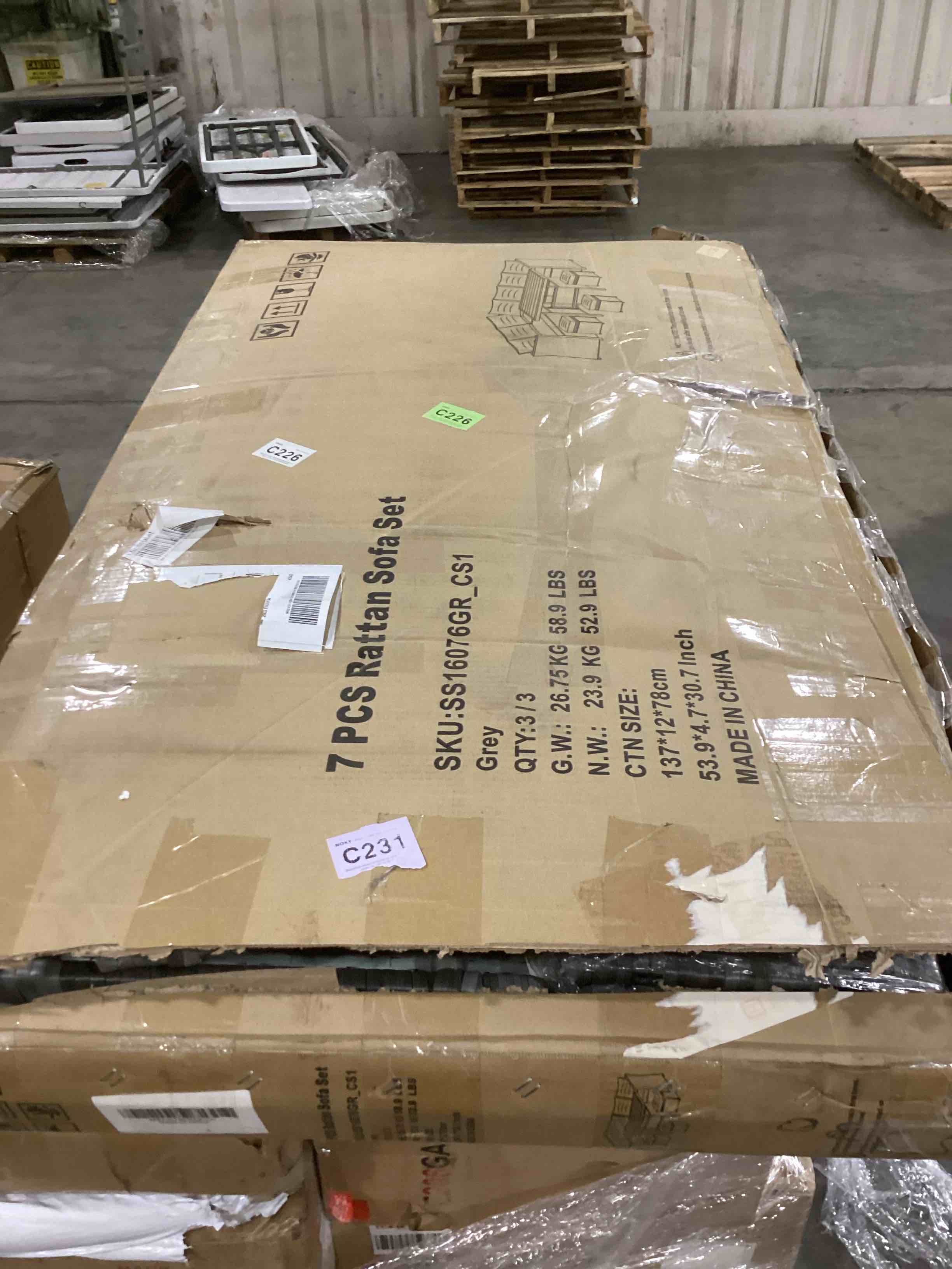 https://s3.amazonaws.com/lotting-images-prod/bidfta/RED6697704_1729523211748.jpeg