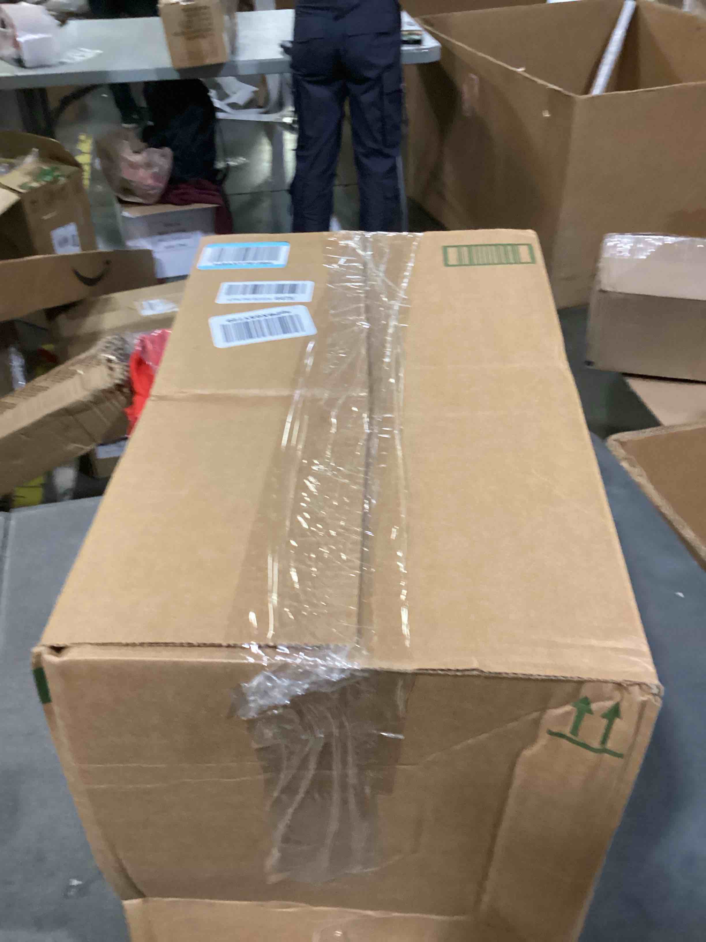 https://s3.amazonaws.com/lotting-images-prod/bidfta/RED6698483_1726499293778.jpeg