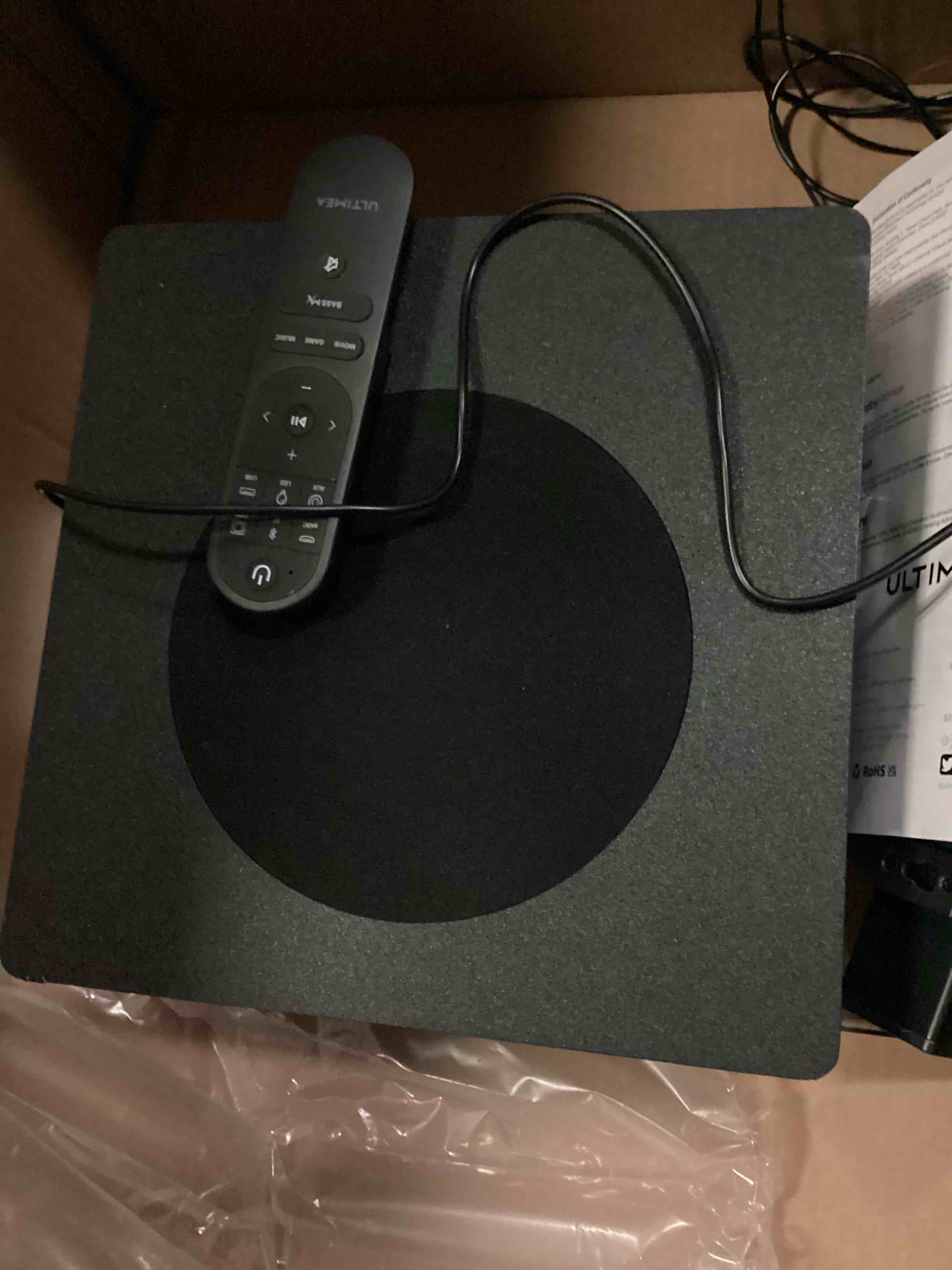 https://s3.amazonaws.com/lotting-images-prod/bidfta/RED6699552_1725622793311.jpeg