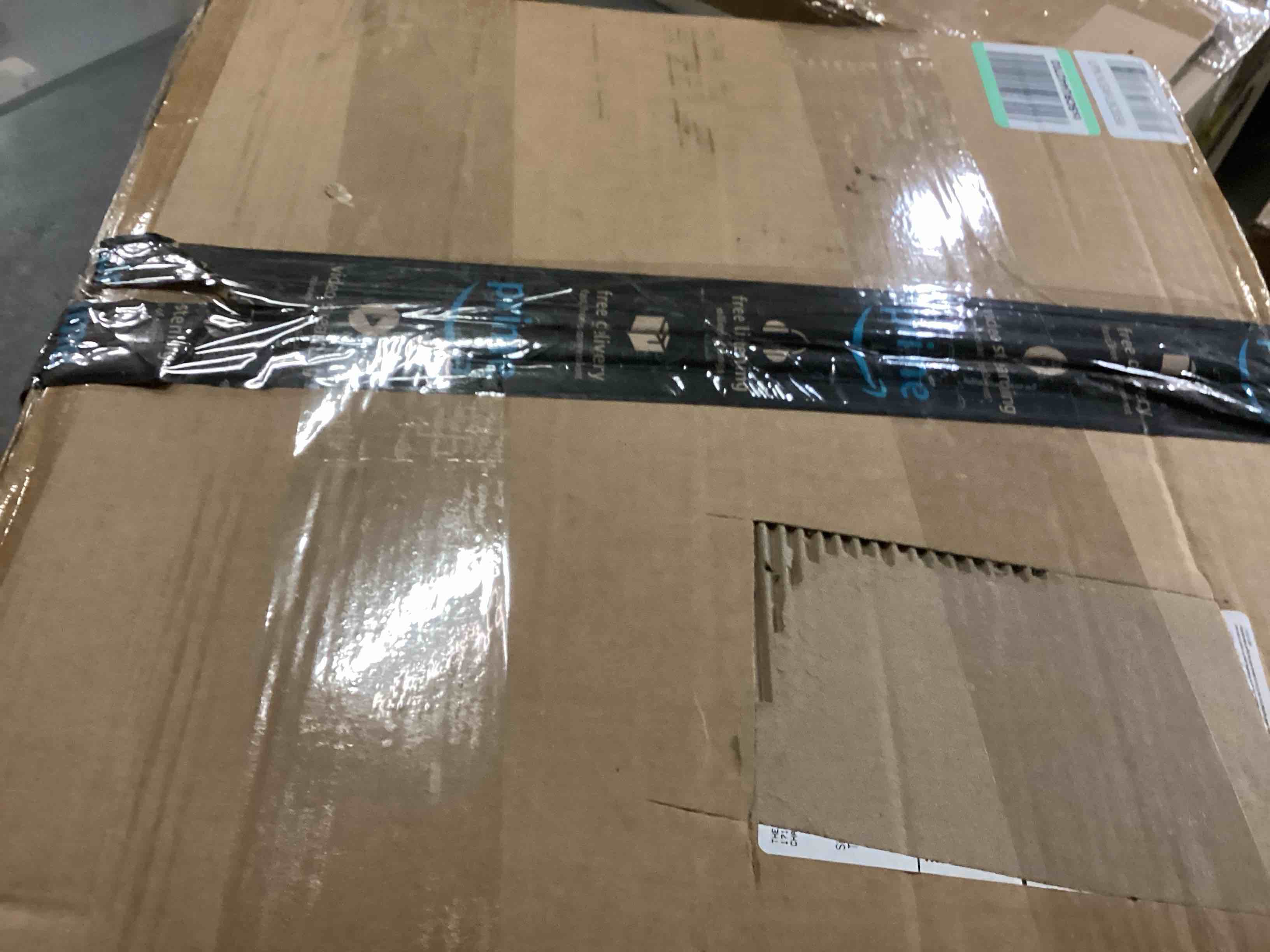 https://s3.amazonaws.com/lotting-images-prod/bidfta/RED6699640_1725882337325.jpeg