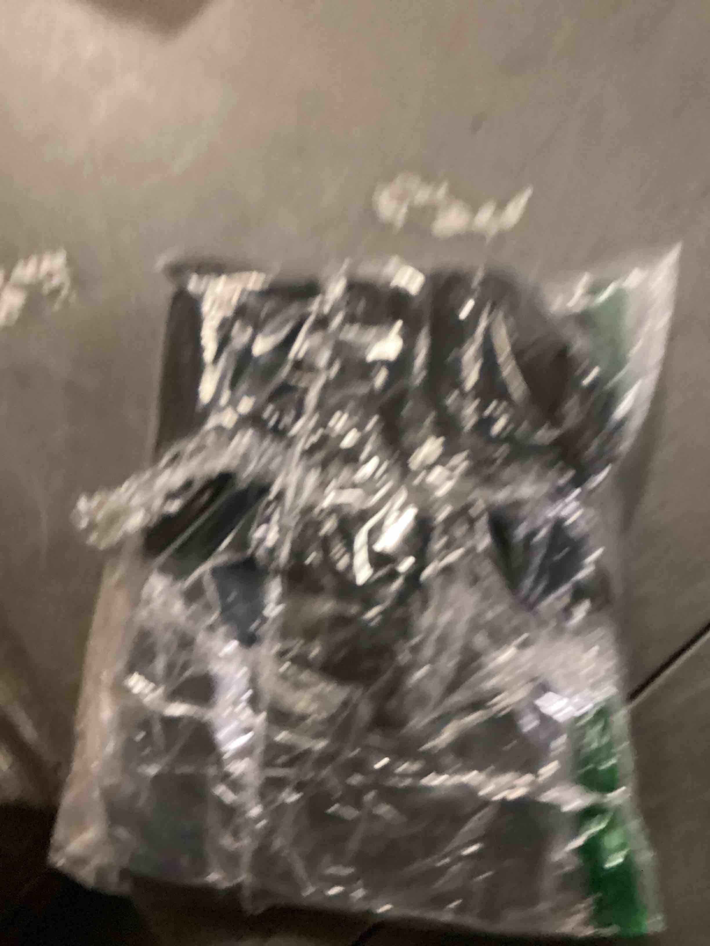 https://s3.amazonaws.com/lotting-images-prod/bidfta/RED6699711_1725901700507.jpeg