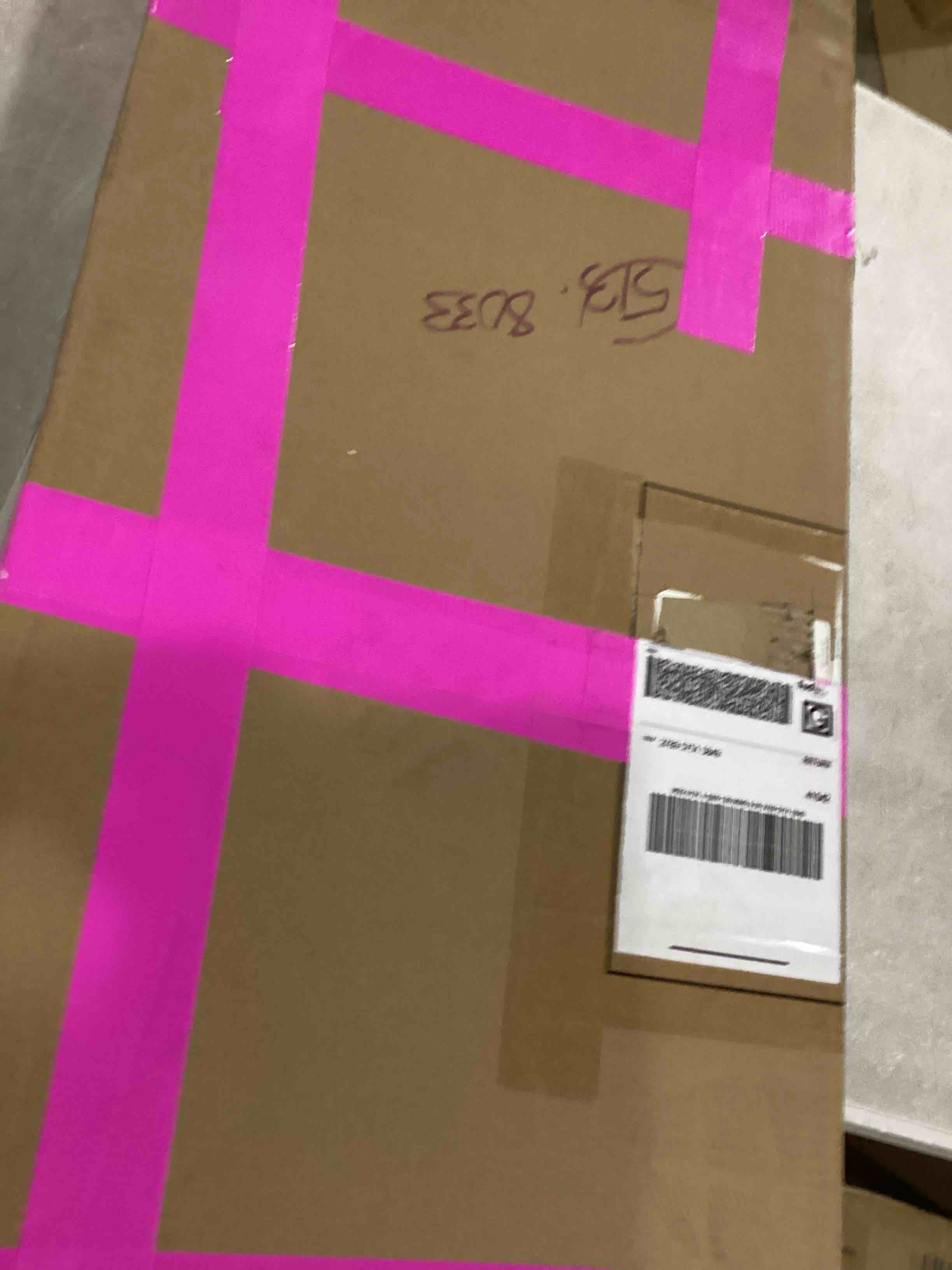 https://s3.amazonaws.com/lotting-images-prod/bidfta/RED6702192_1727291720895.jpeg