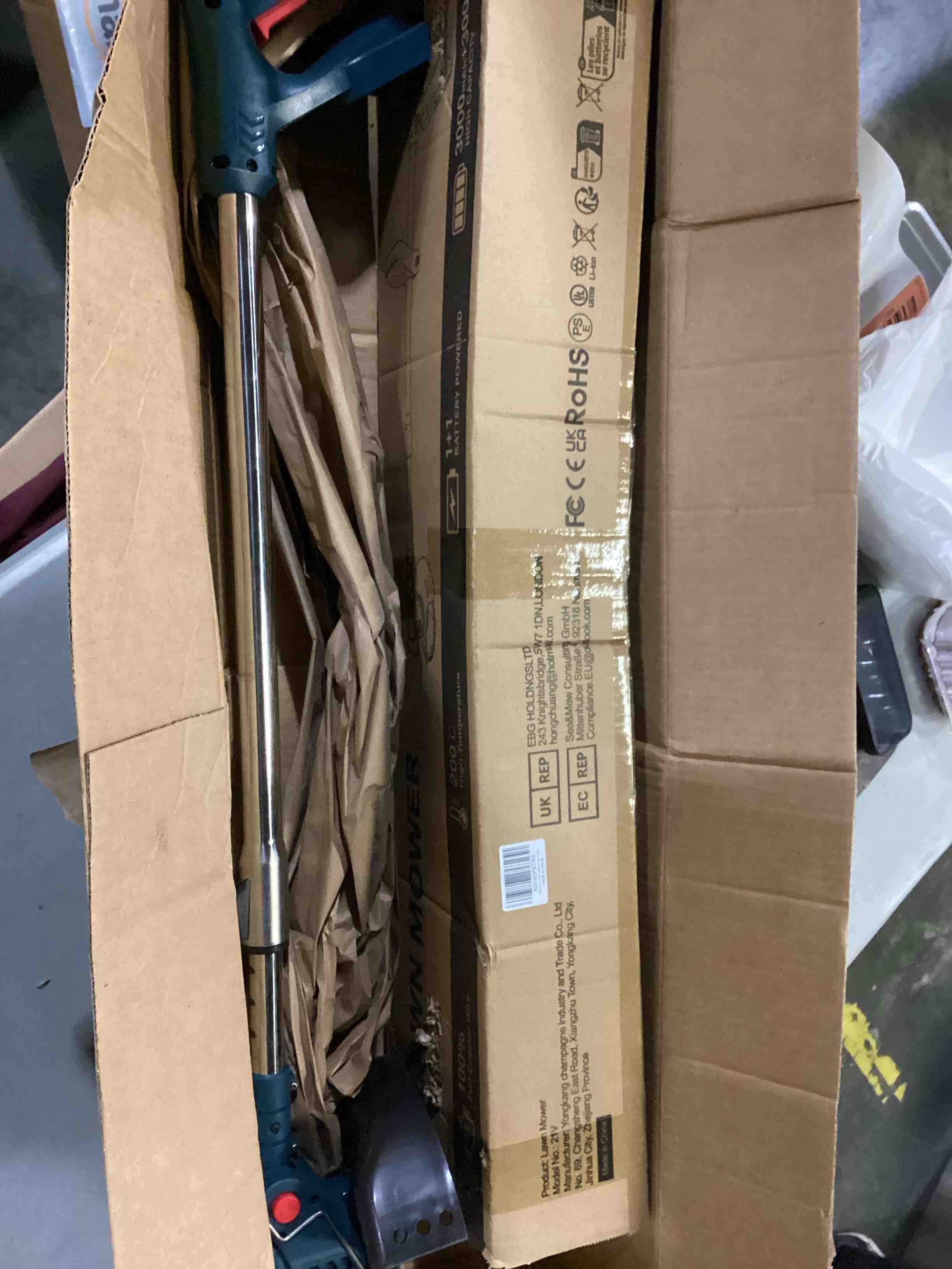 https://s3.amazonaws.com/lotting-images-prod/bidfta/RED6702441_1726496982876.jpeg