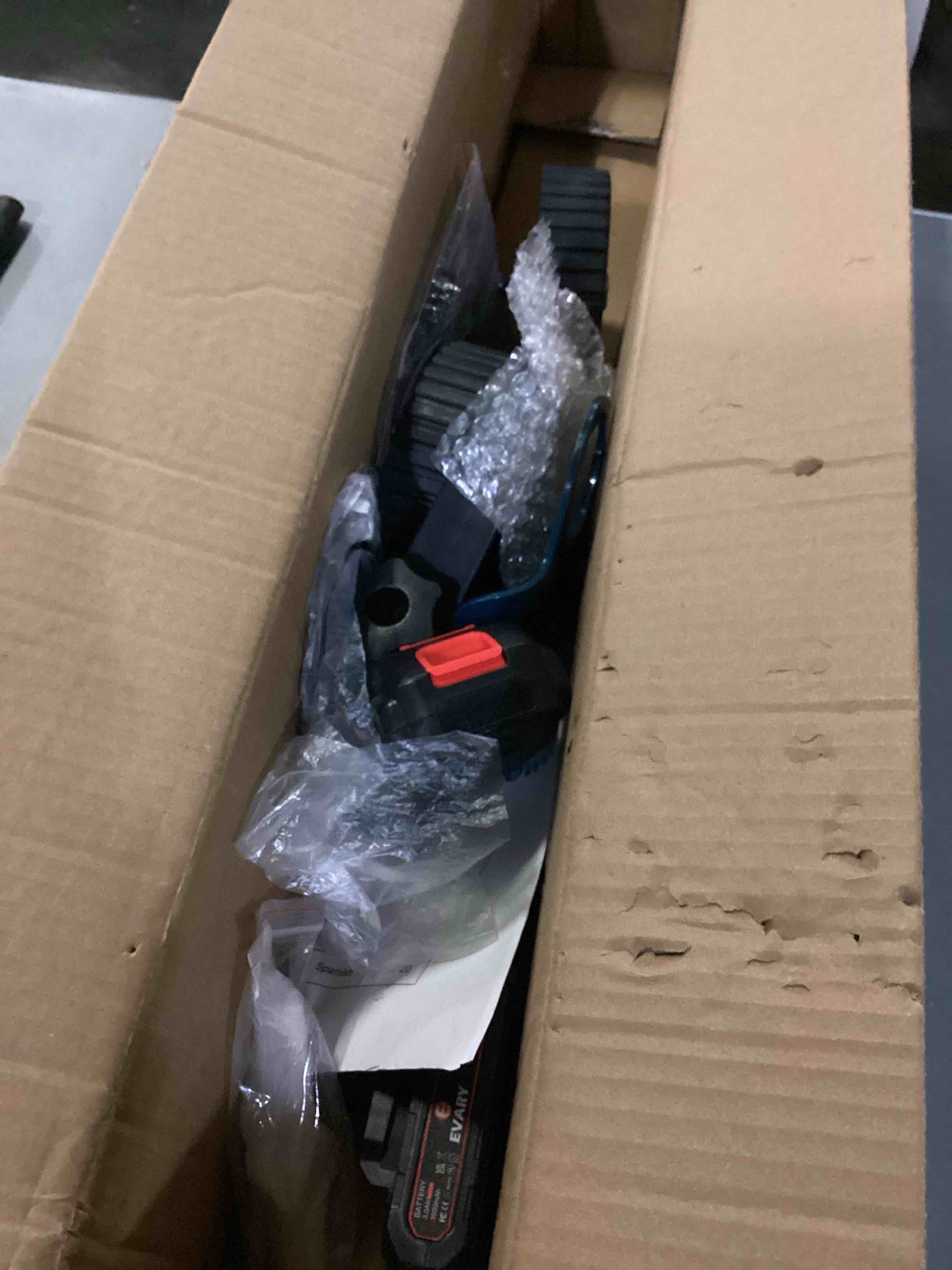 https://s3.amazonaws.com/lotting-images-prod/bidfta/RED6702441_1726497108496.jpeg
