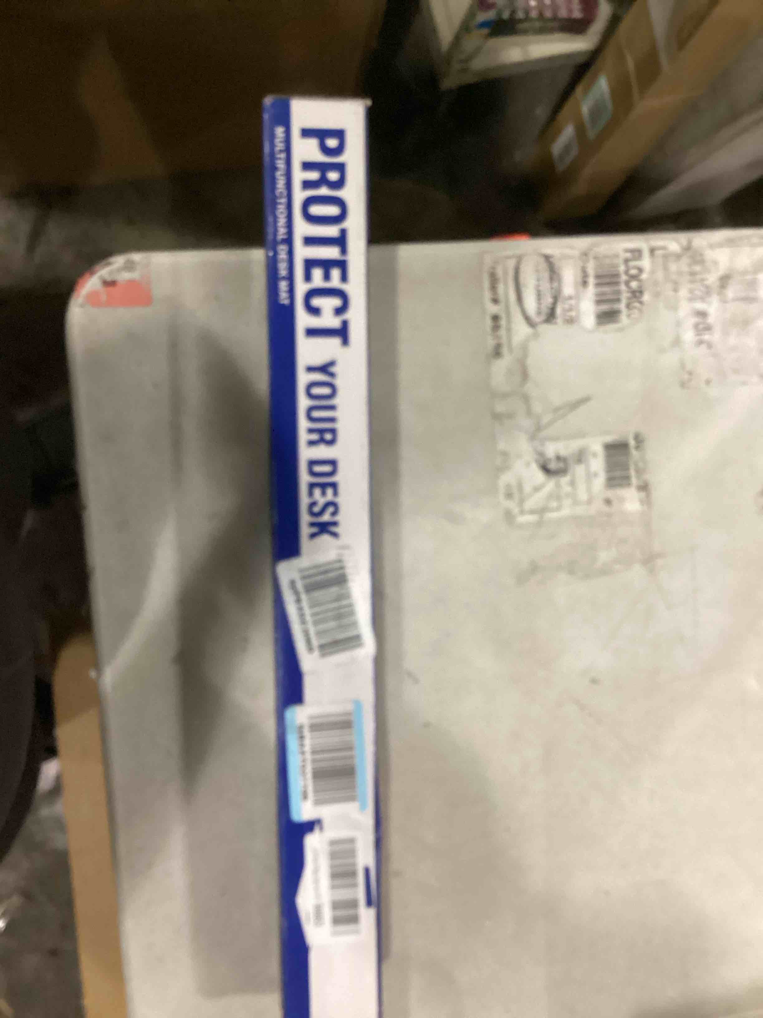 https://s3.amazonaws.com/lotting-images-prod/bidfta/RED6702612_1726674311311.jpeg