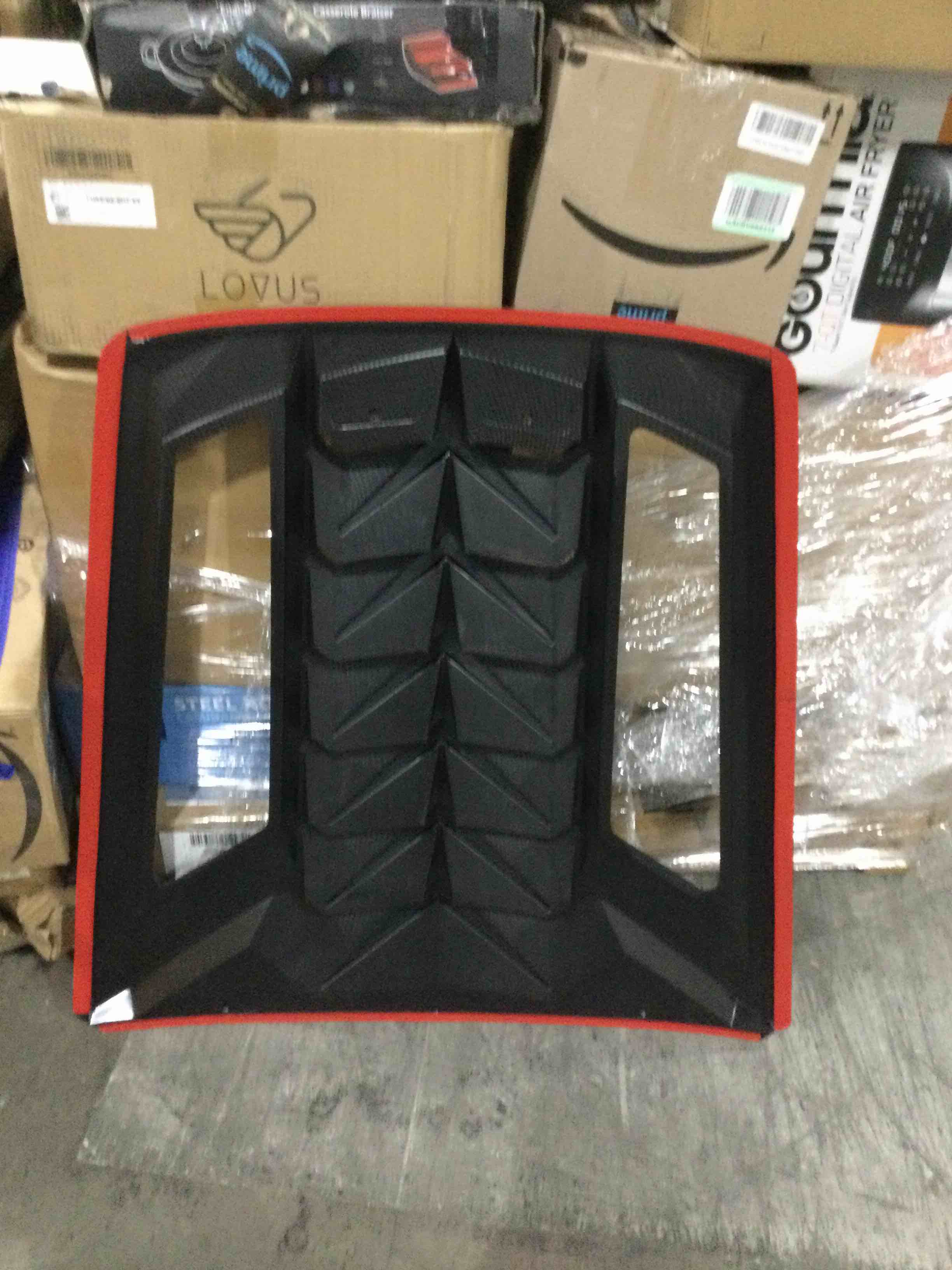 https://s3.amazonaws.com/lotting-images-prod/bidfta/RED6702973_1728405727979.jpeg