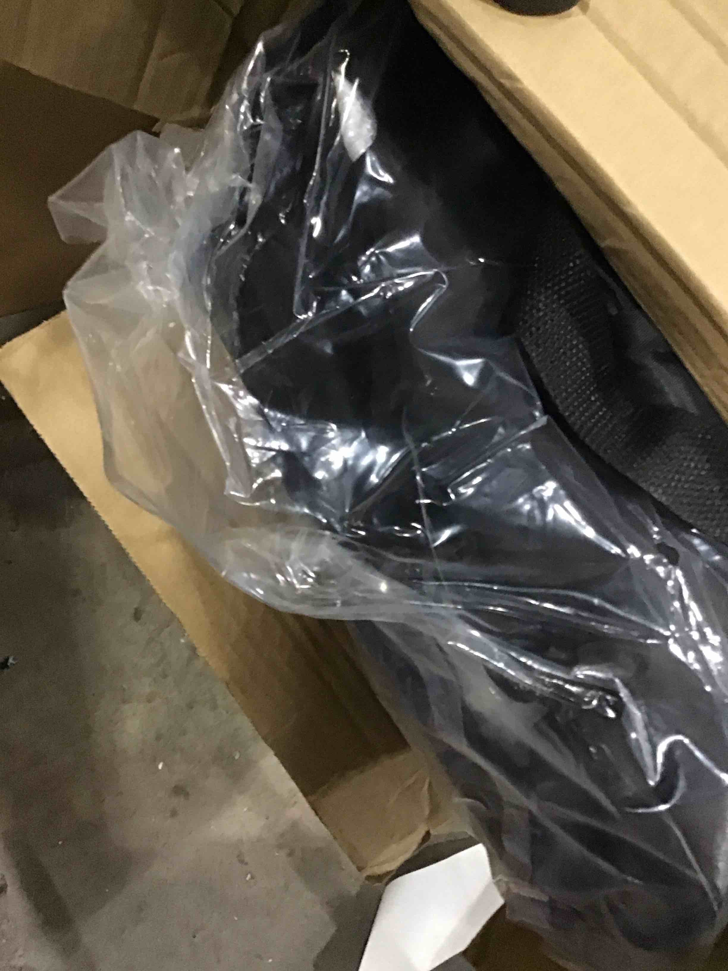 https://s3.amazonaws.com/lotting-images-prod/bidfta/RED6703158_1728661713228.jpeg
