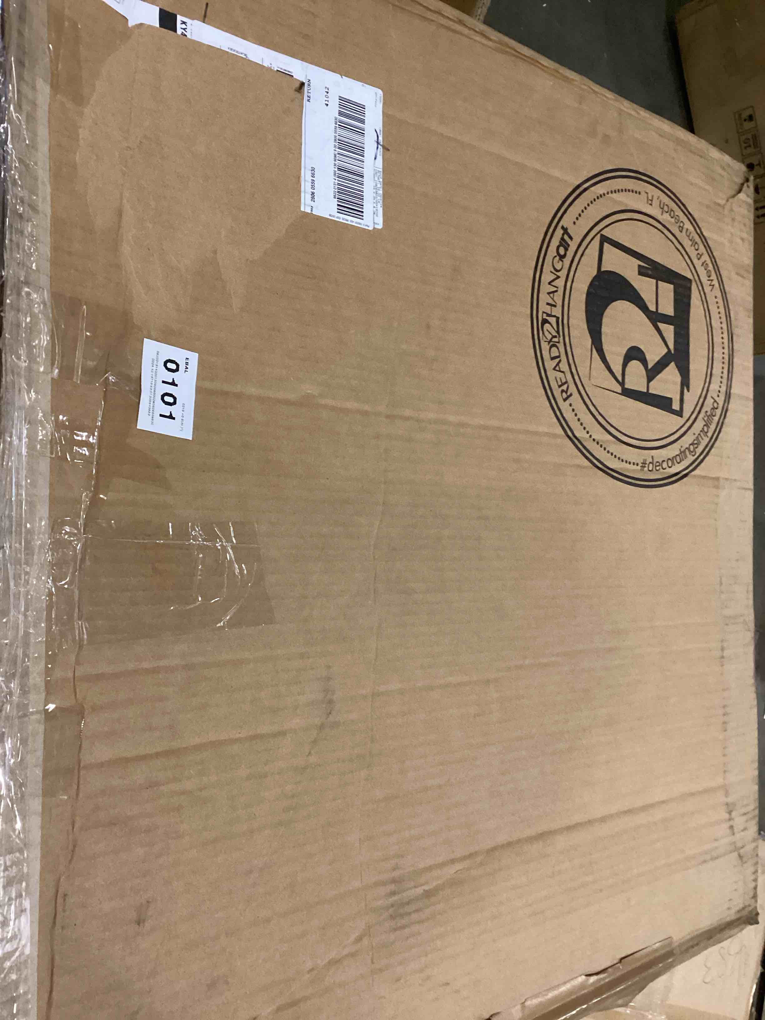 https://s3.amazonaws.com/lotting-images-prod/bidfta/RED6703657_1729532115624.jpeg