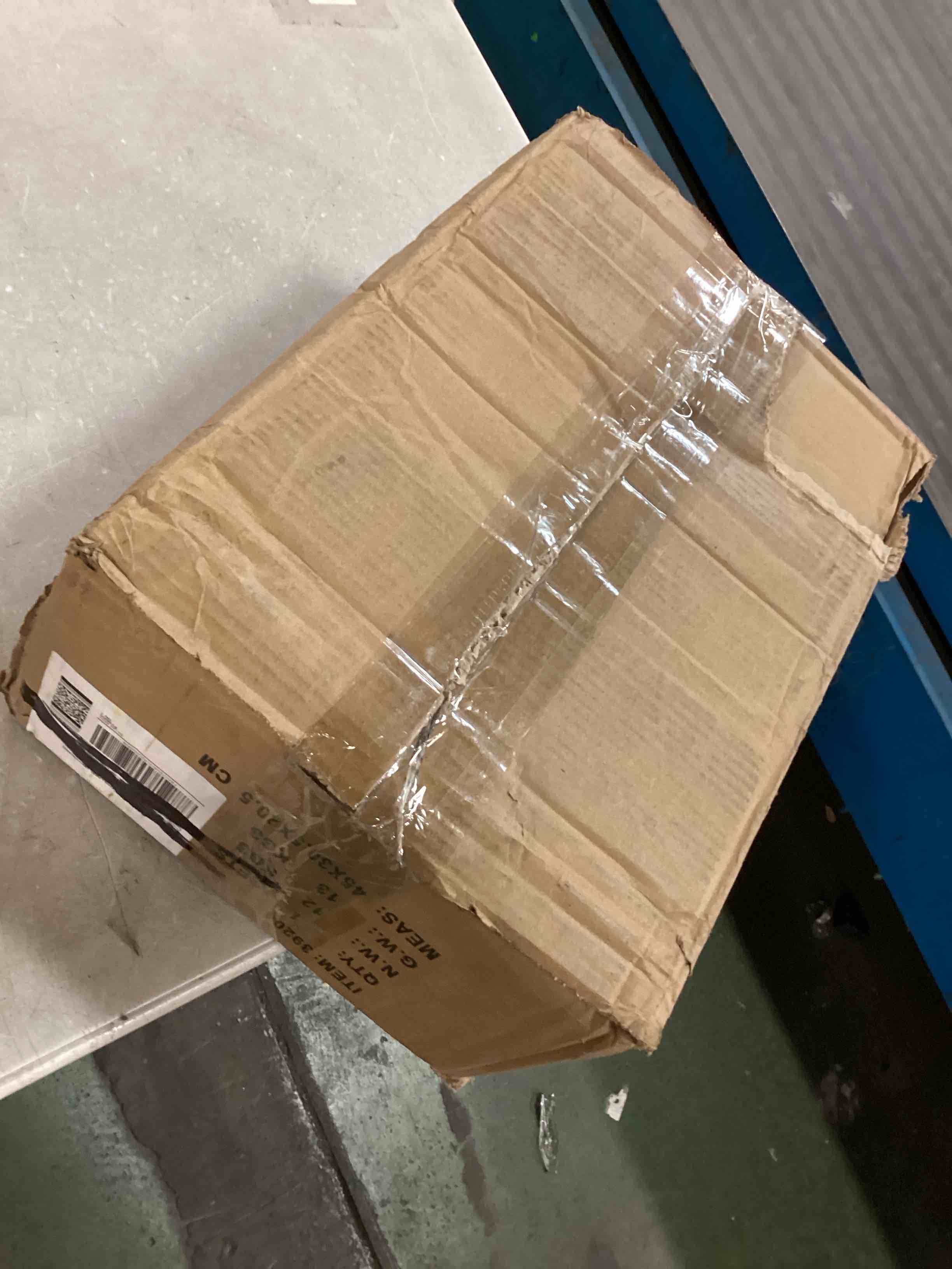https://s3.amazonaws.com/lotting-images-prod/bidfta/RED6704037_1720179789353.jpeg