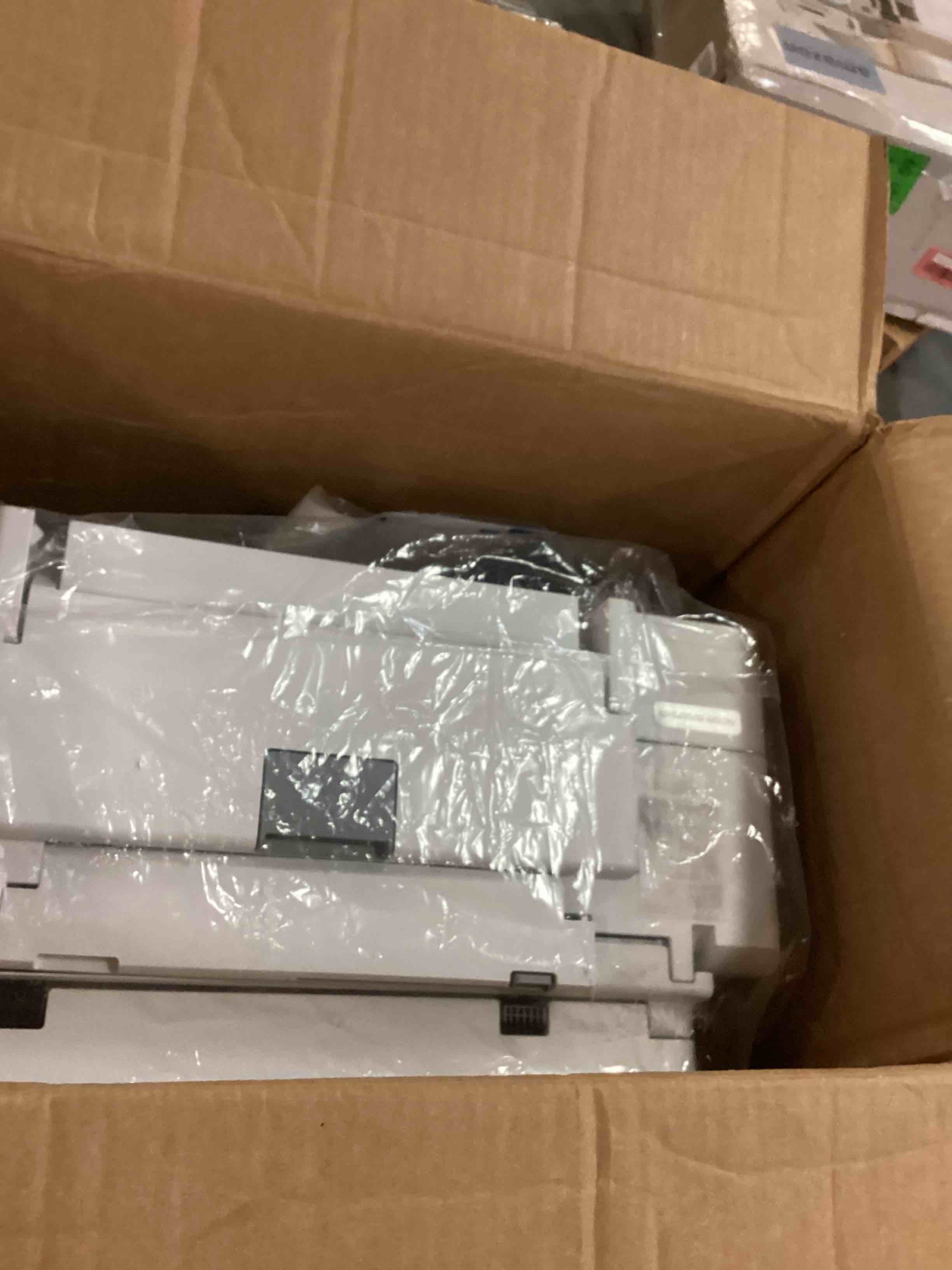 https://s3.amazonaws.com/lotting-images-prod/bidfta/RED6704154_1720193599860.jpeg