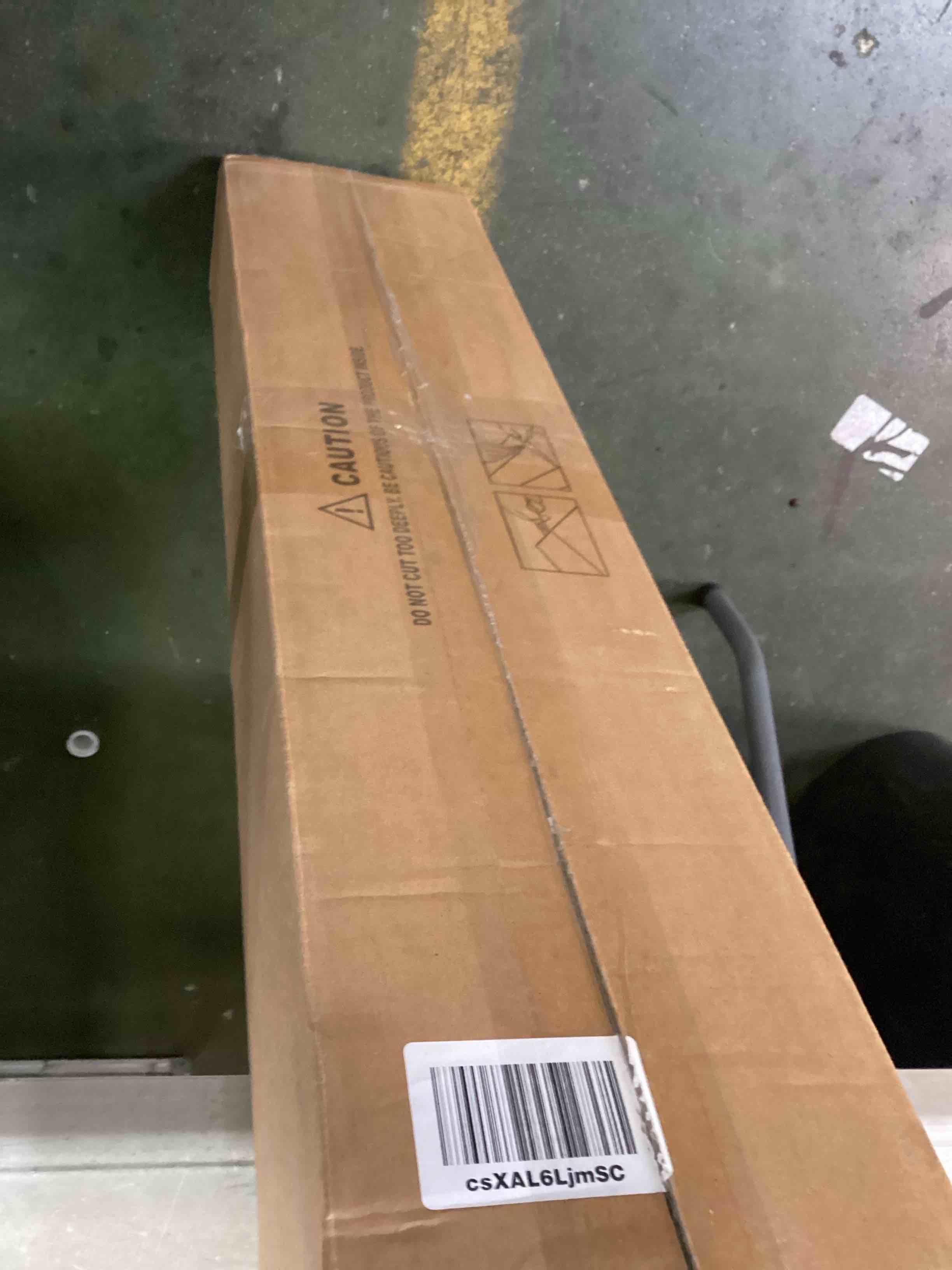 https://s3.amazonaws.com/lotting-images-prod/bidfta/RED6704809_1720652091904.jpeg