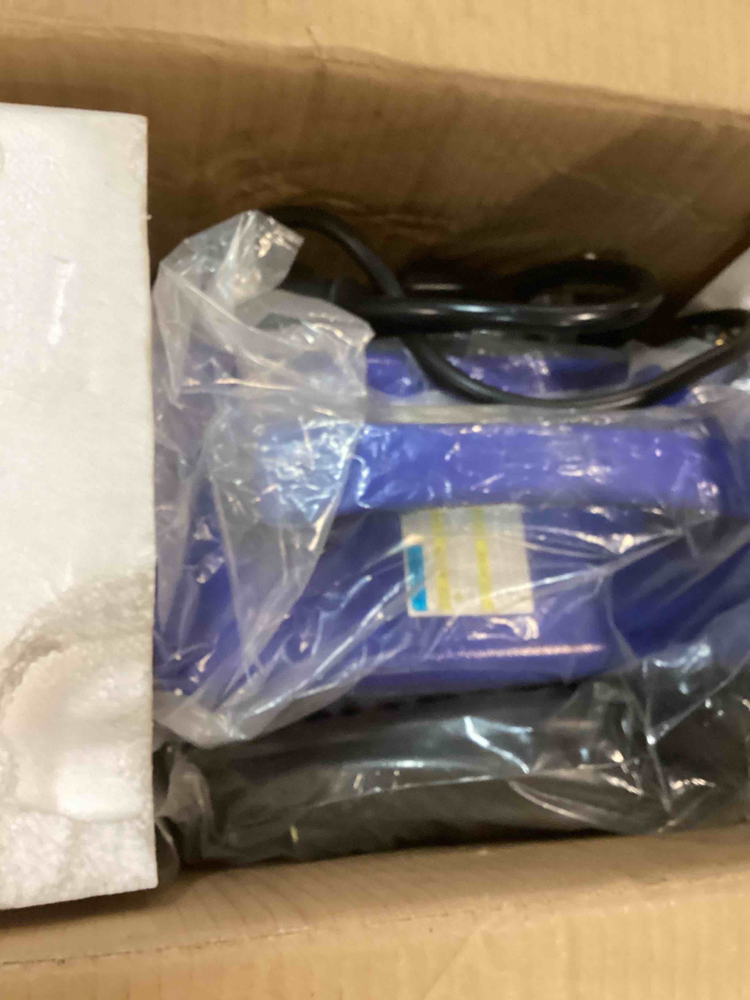 https://s3.amazonaws.com/lotting-images-prod/bidfta/RED6705803_1720532077663.jpeg