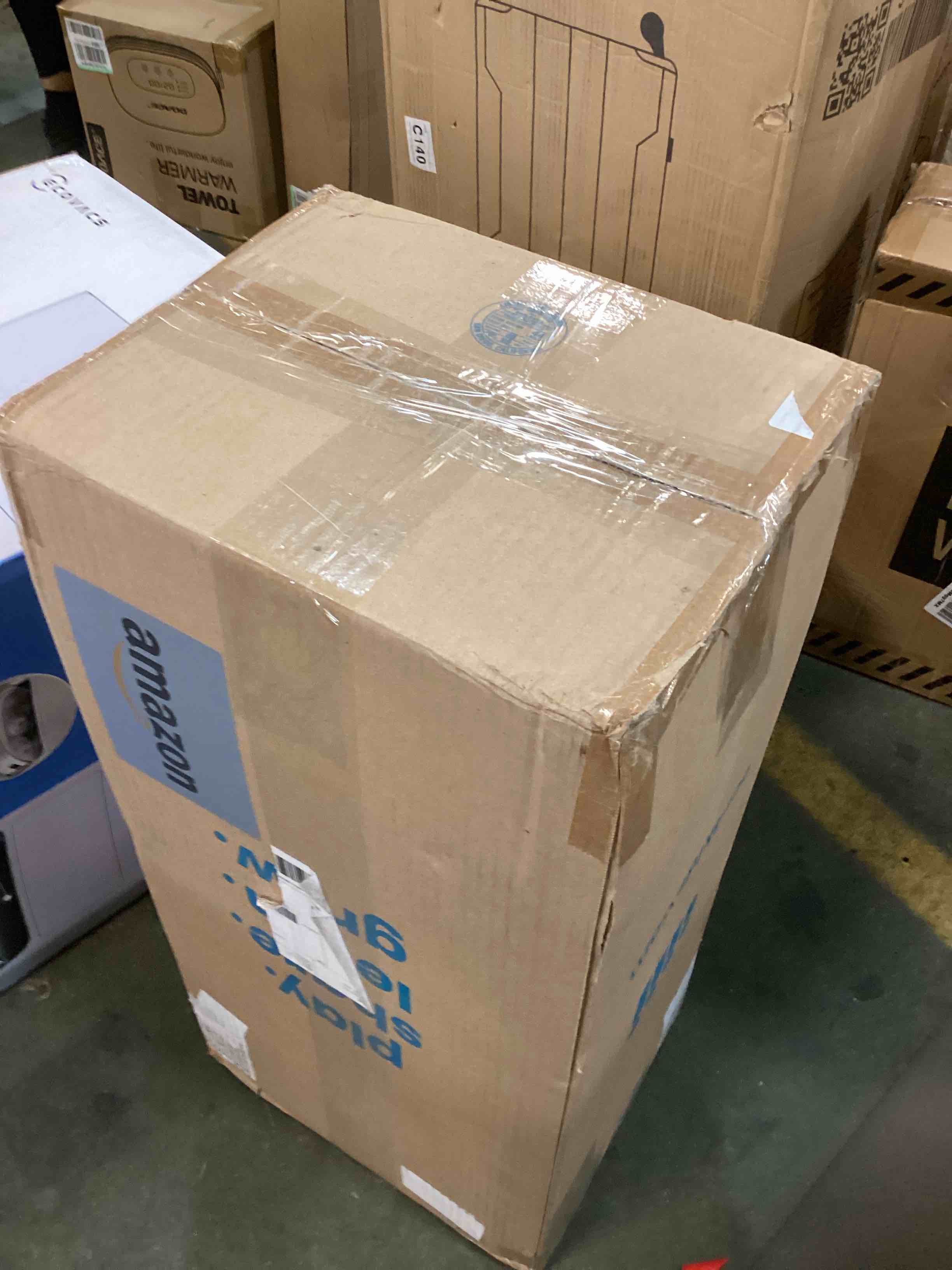 https://s3.amazonaws.com/lotting-images-prod/bidfta/RED6705813_1720533285721.jpeg