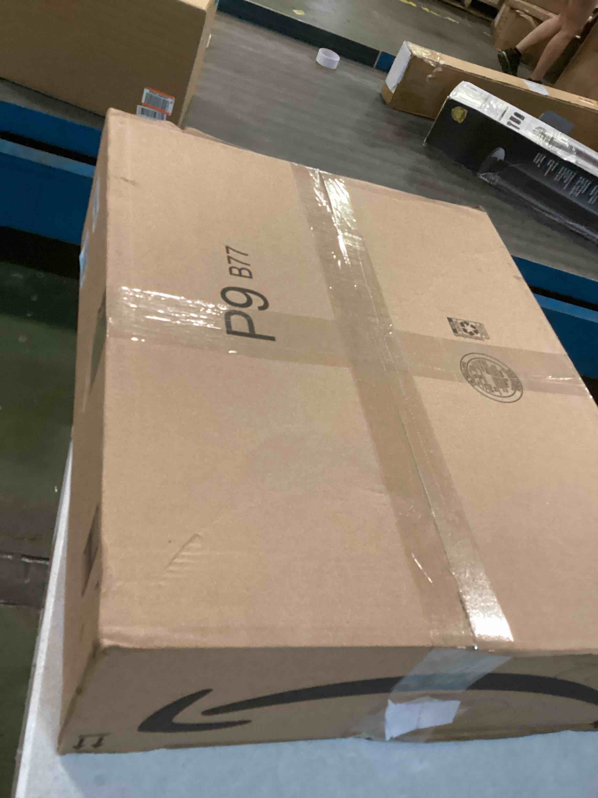 https://s3.amazonaws.com/lotting-images-prod/bidfta/RED6706169_1720615386301.jpeg