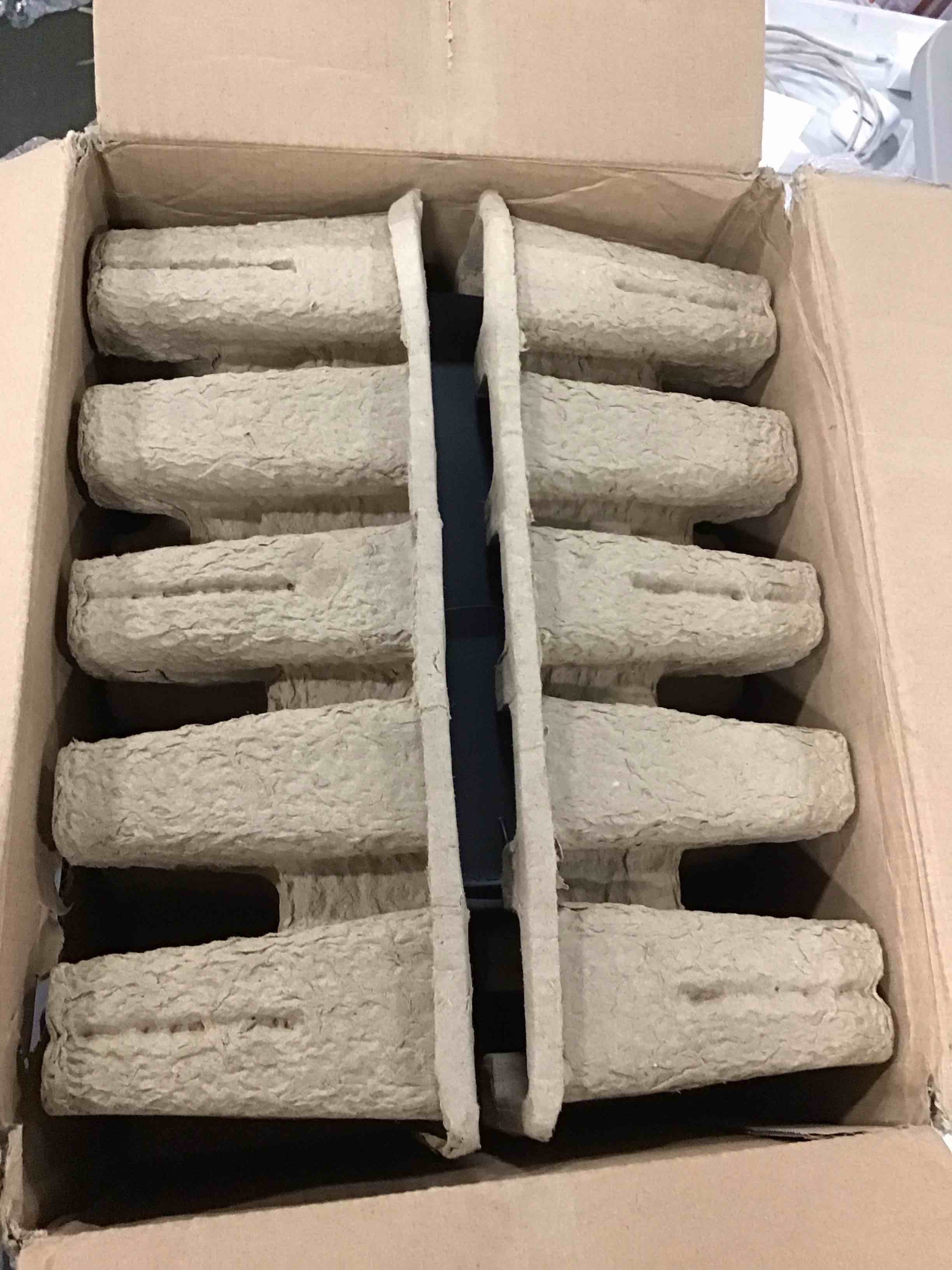 https://s3.amazonaws.com/lotting-images-prod/bidfta/RED6707162_1721097457704.jpeg